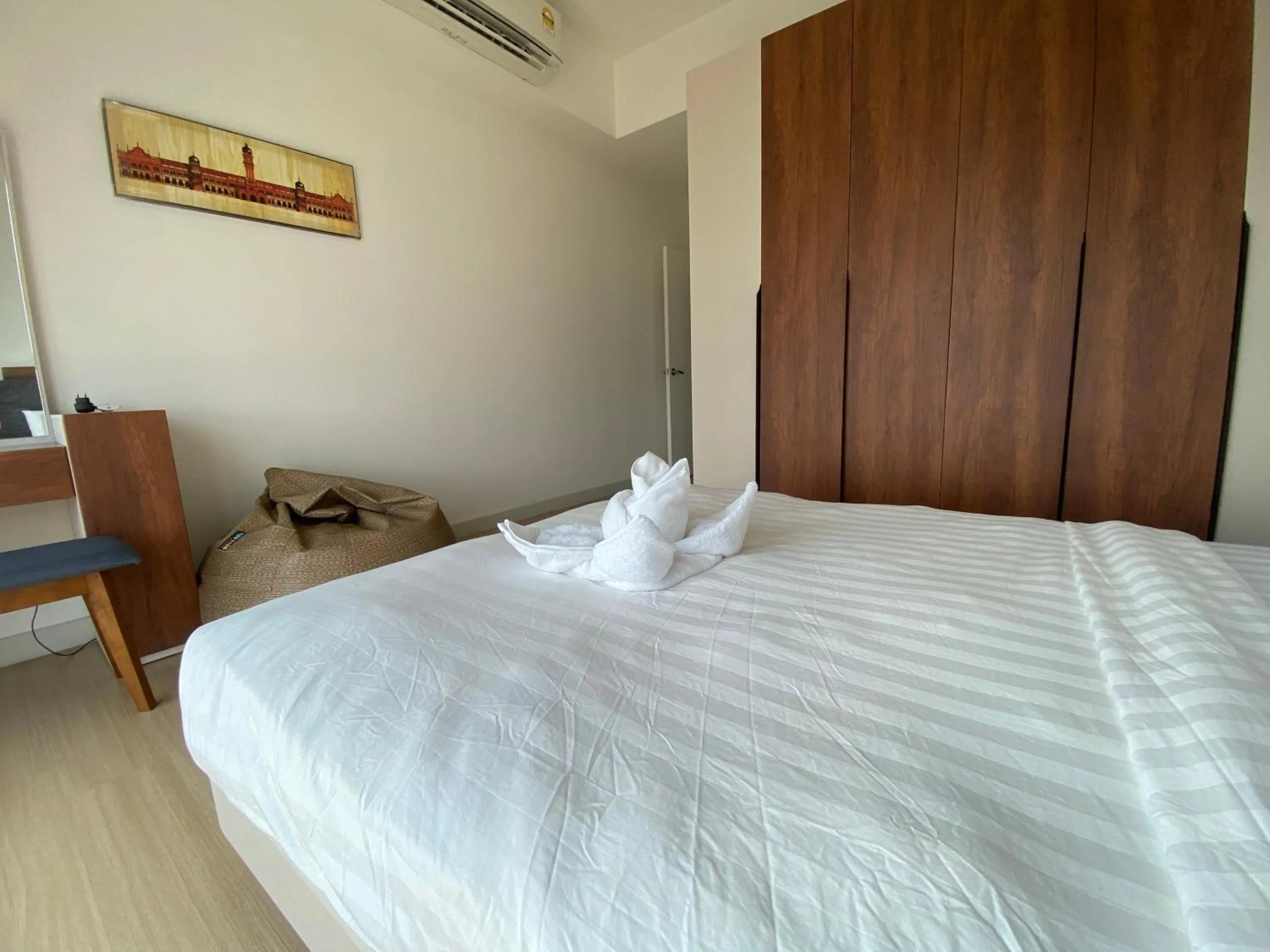 Bed in Infini Suites@ Continew Residence KL