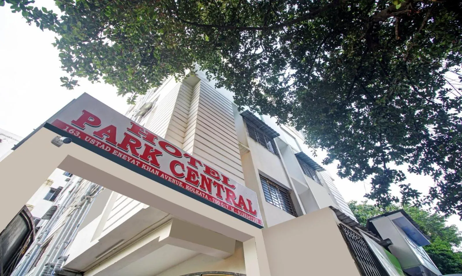 Property building in Hotel Park Central