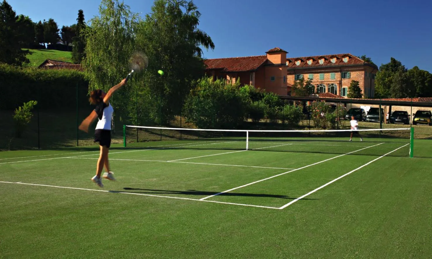 Tennis court in Relais Sant'Uffizio Wellness & Spa