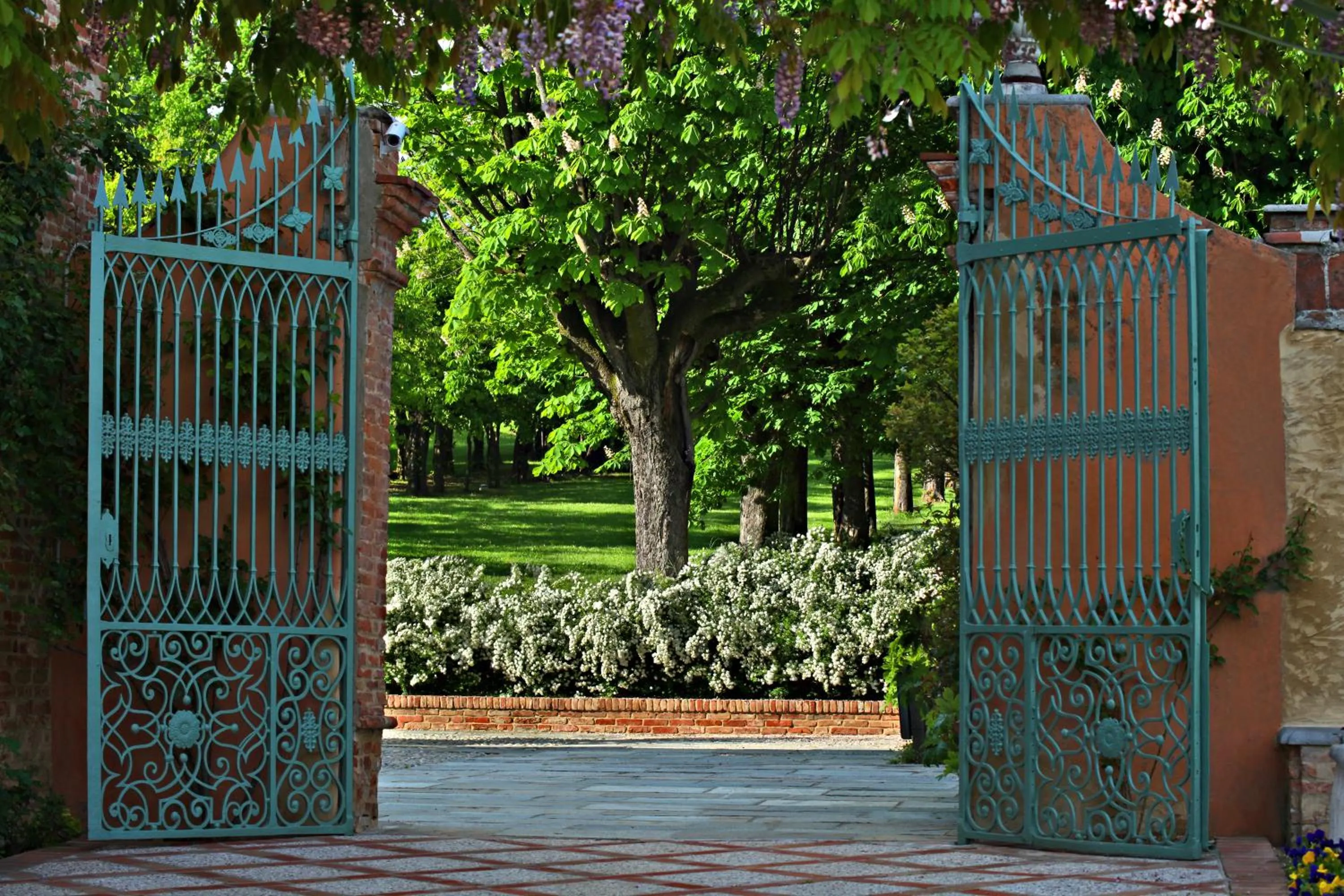 Facade/entrance in Relais Sant'Uffizio Wellness & Spa