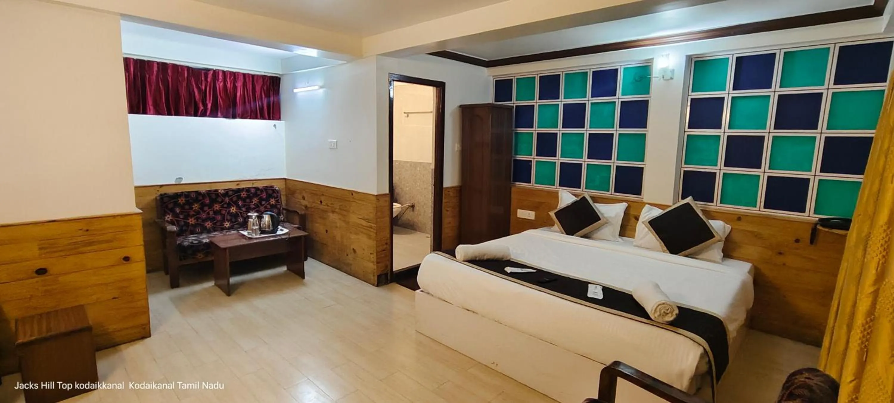 Photo of the whole room, Bed in The Jacks Hilltop Resort Kodaikanal