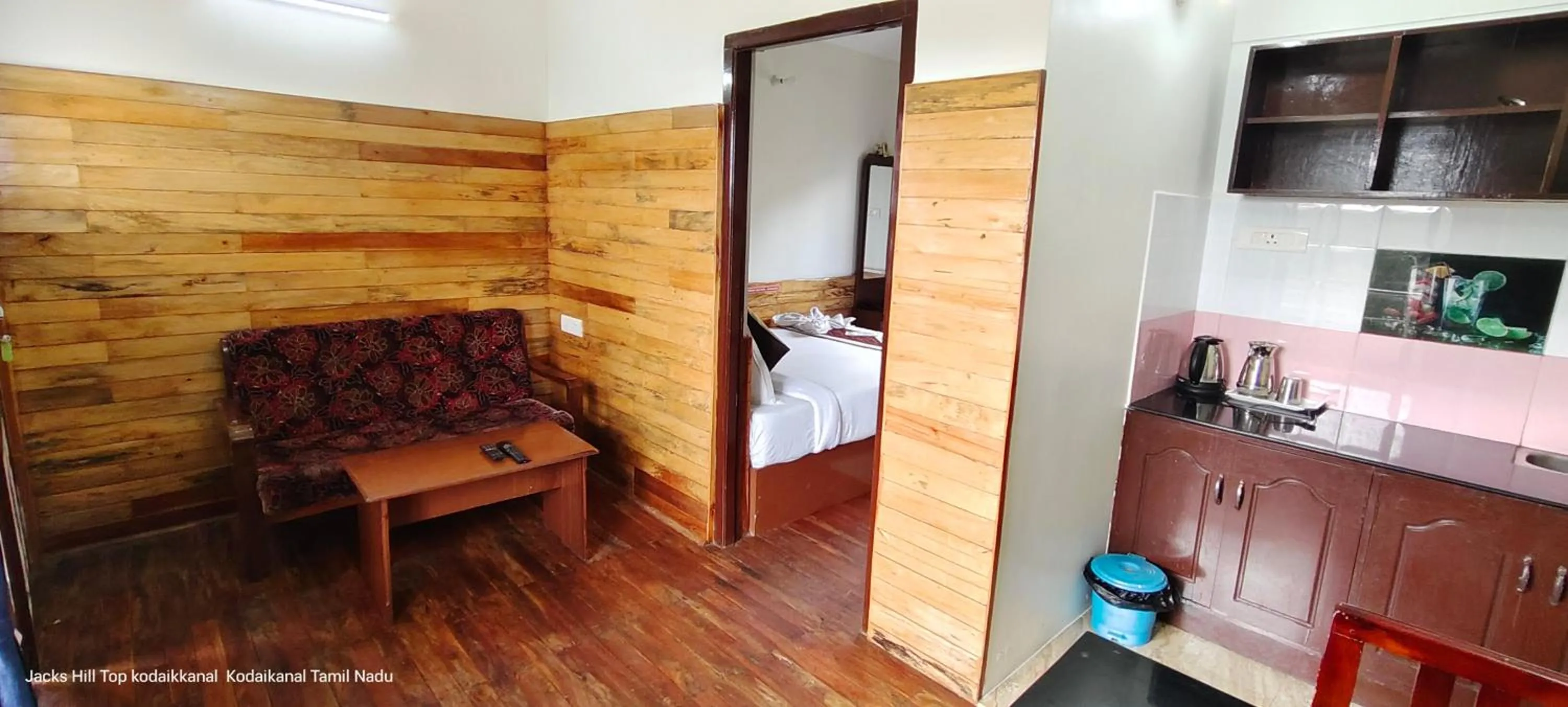 Photo of the whole room, Bed in The Jacks Hilltop Resort Kodaikanal