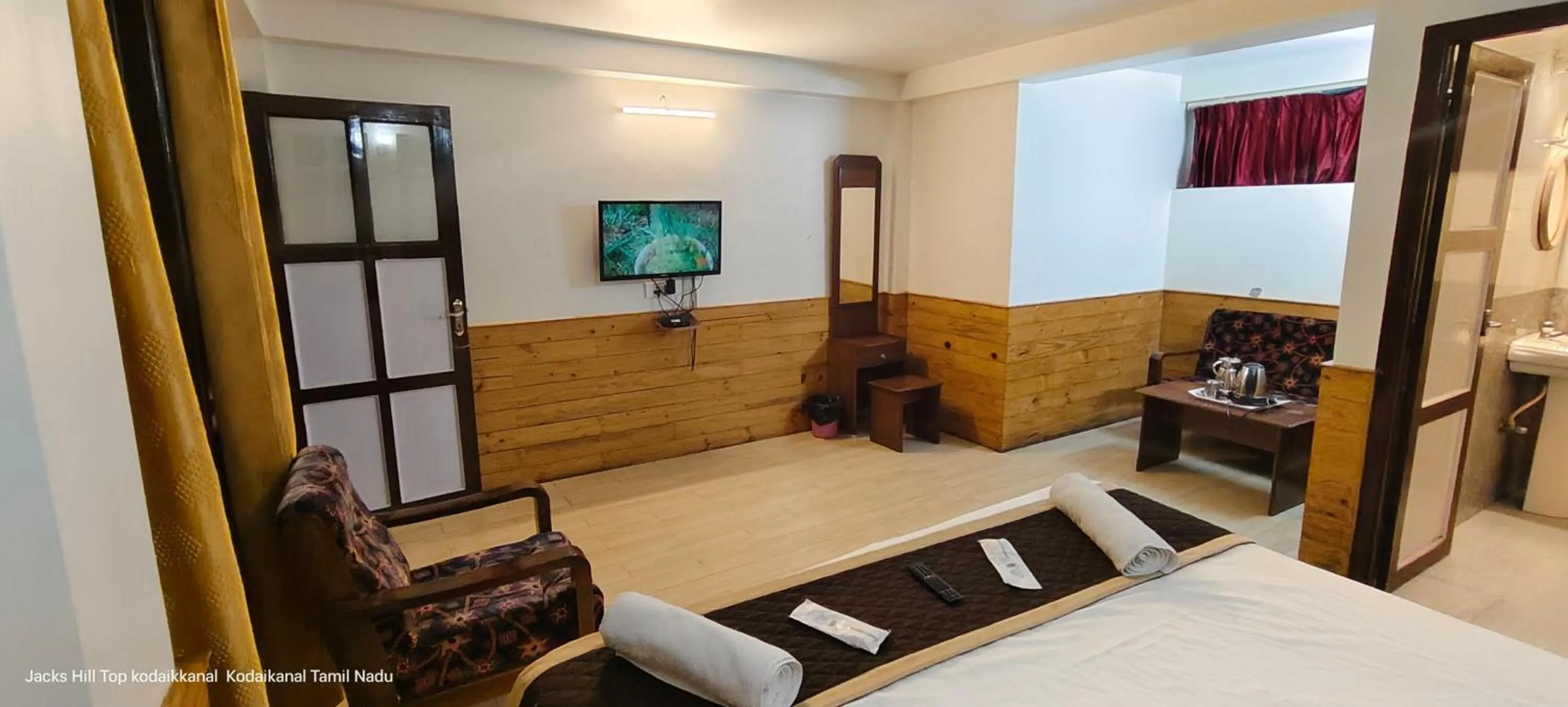 Bed in The Jacks Hilltop Resort Kodaikanal