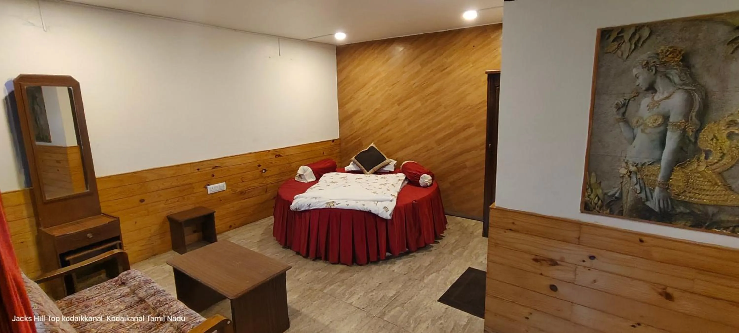 Bed in The Jacks Hilltop Resort Kodaikanal