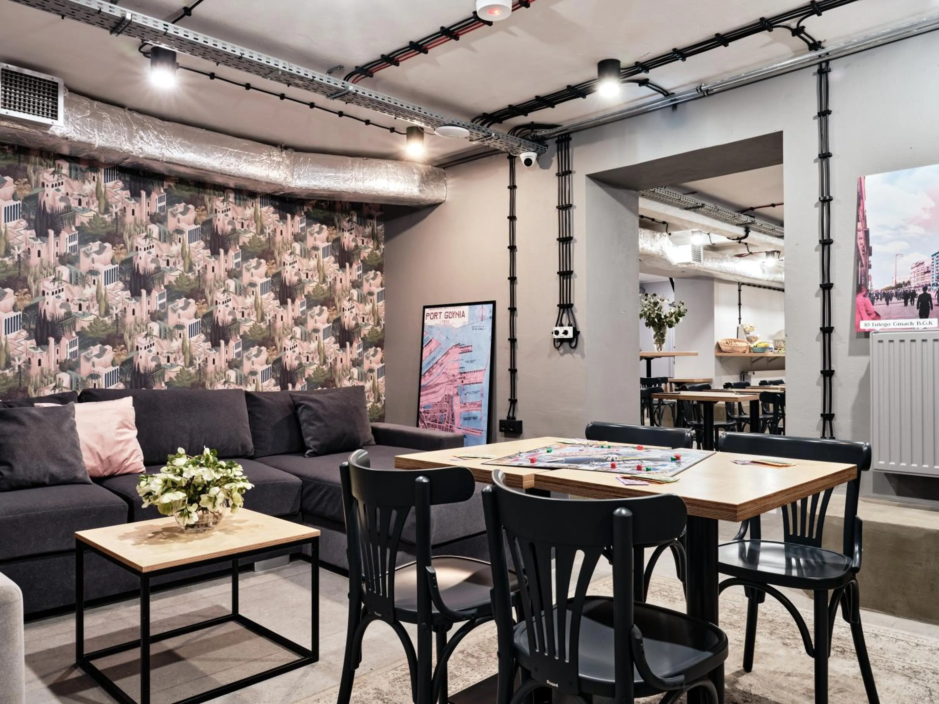 Communal lounge/ TV room in HOLA GDYNIA