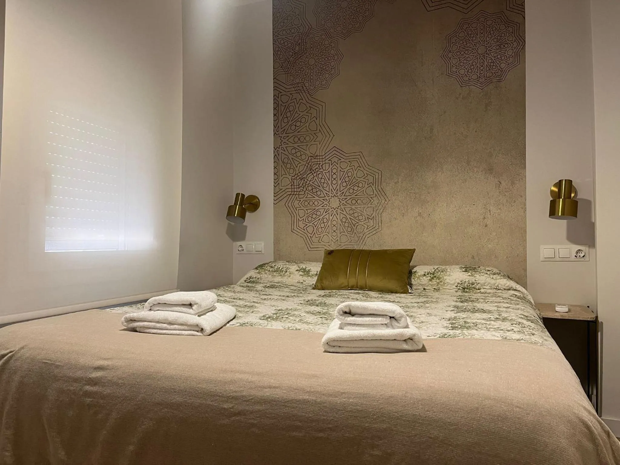Bed in Hidden Gem Penthouse El Mesón