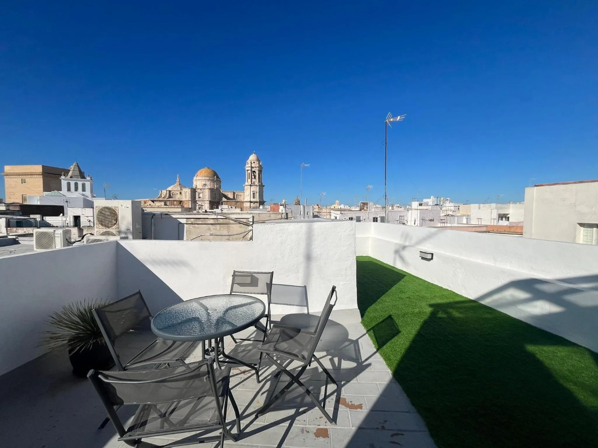 Balcony/Terrace in Hidden Gem Penthouse El Mesón