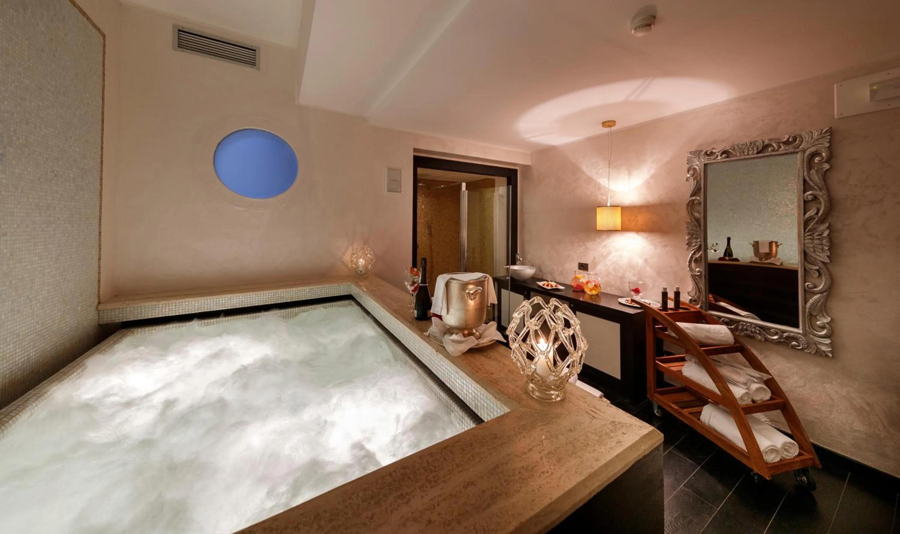 Spa and wellness centre/facilities, Bed in Hotel Spinale