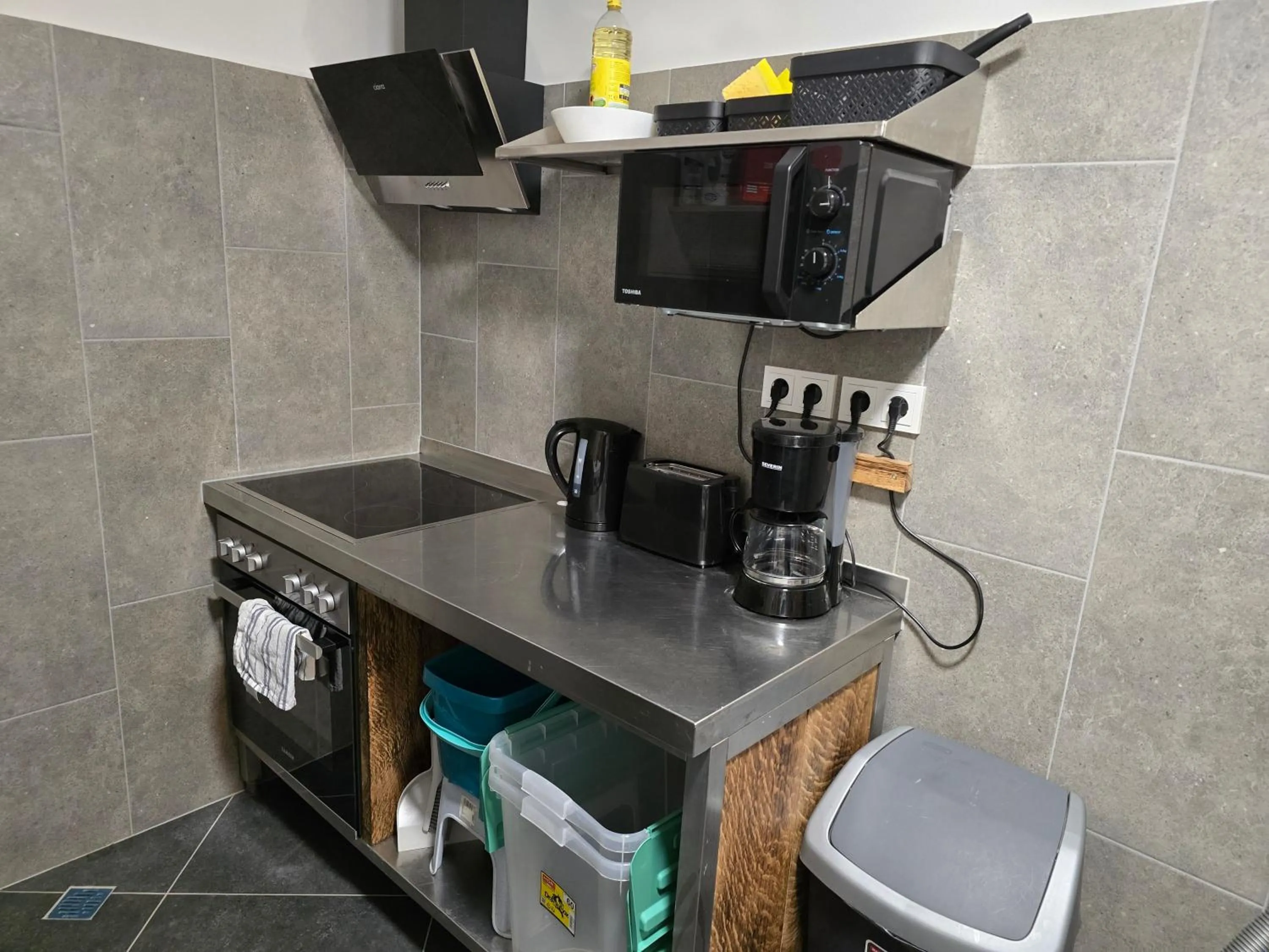 Communal kitchen in Aparthotel Fairschlafen Minden