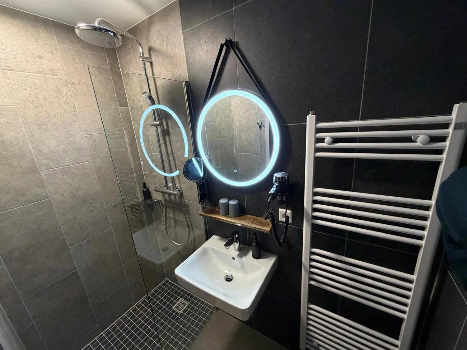 Shower in Aparthotel Fairschlafen Minden
