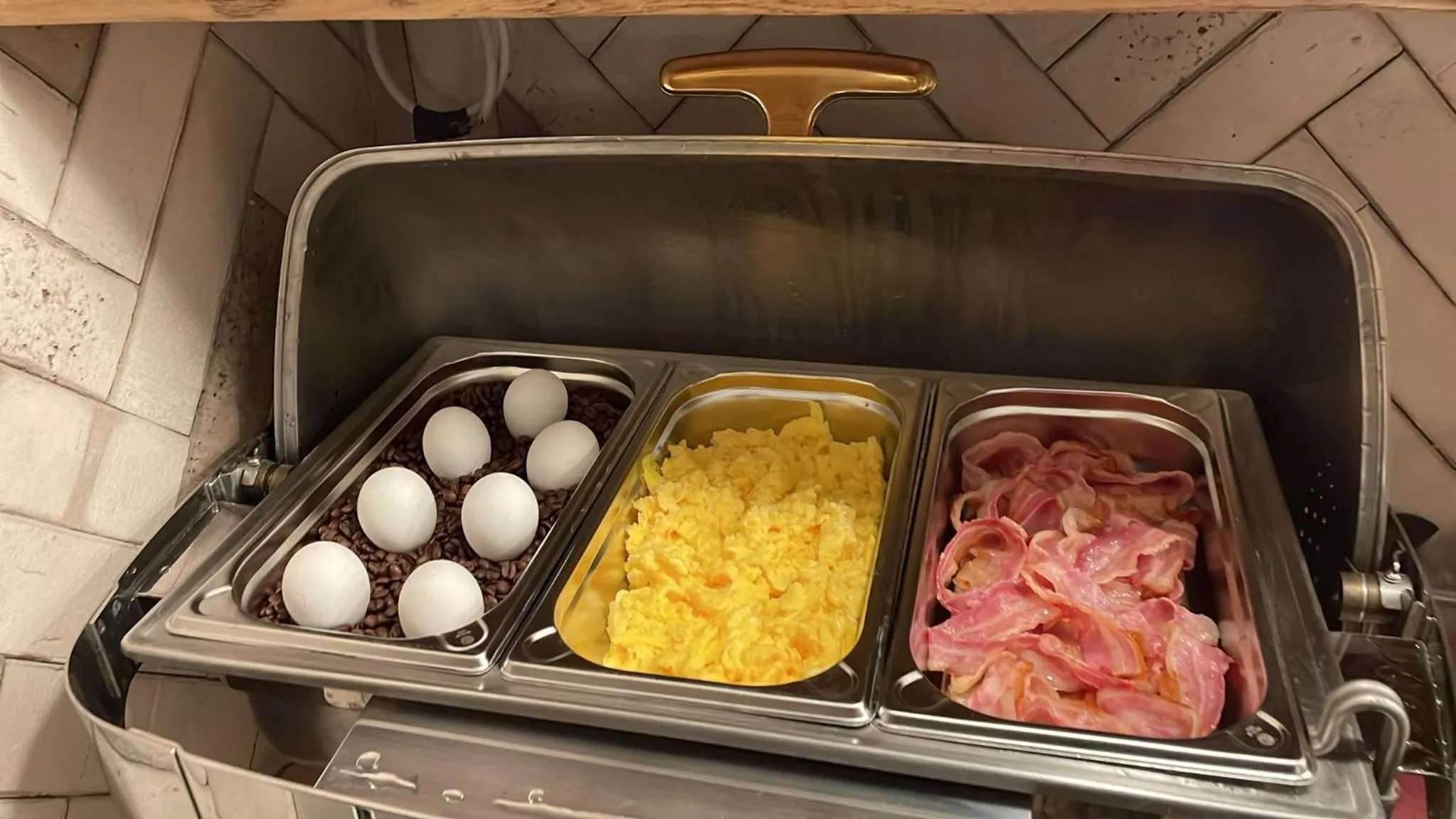 Buffet breakfast in Aparthotel Fairschlafen Minden