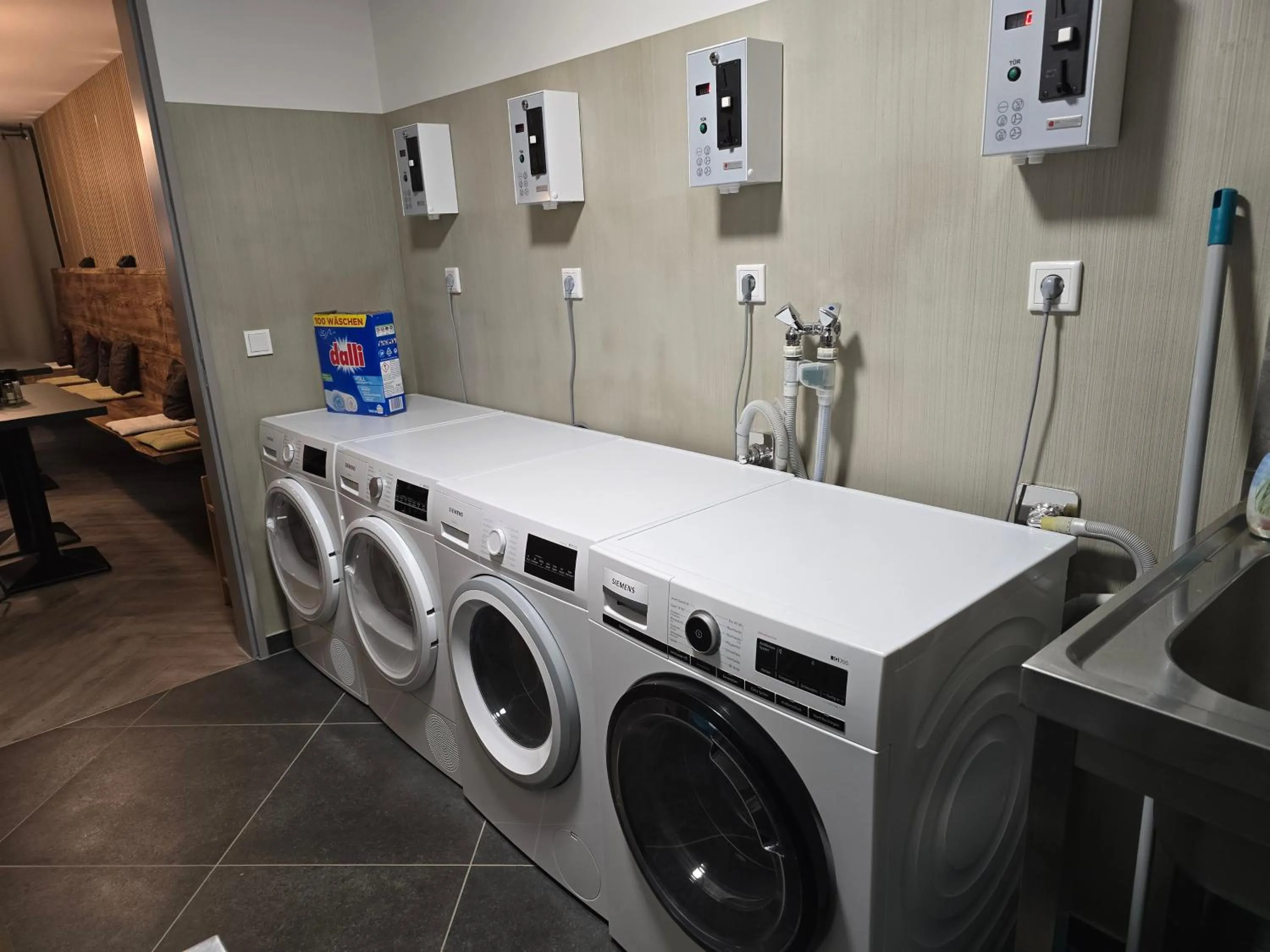 washing machine in Aparthotel Fairschlafen Minden