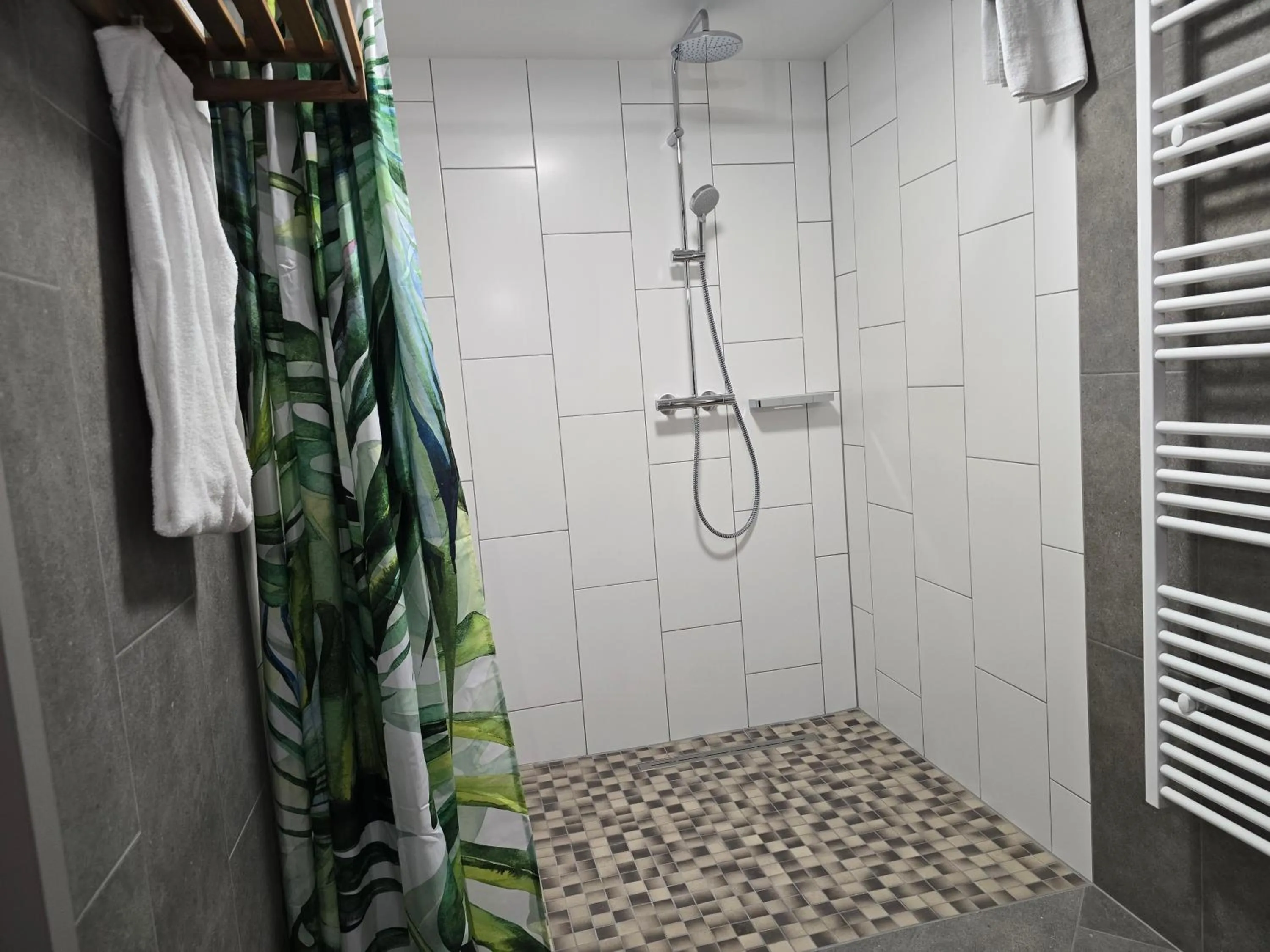 Shower in Aparthotel Fairschlafen Minden