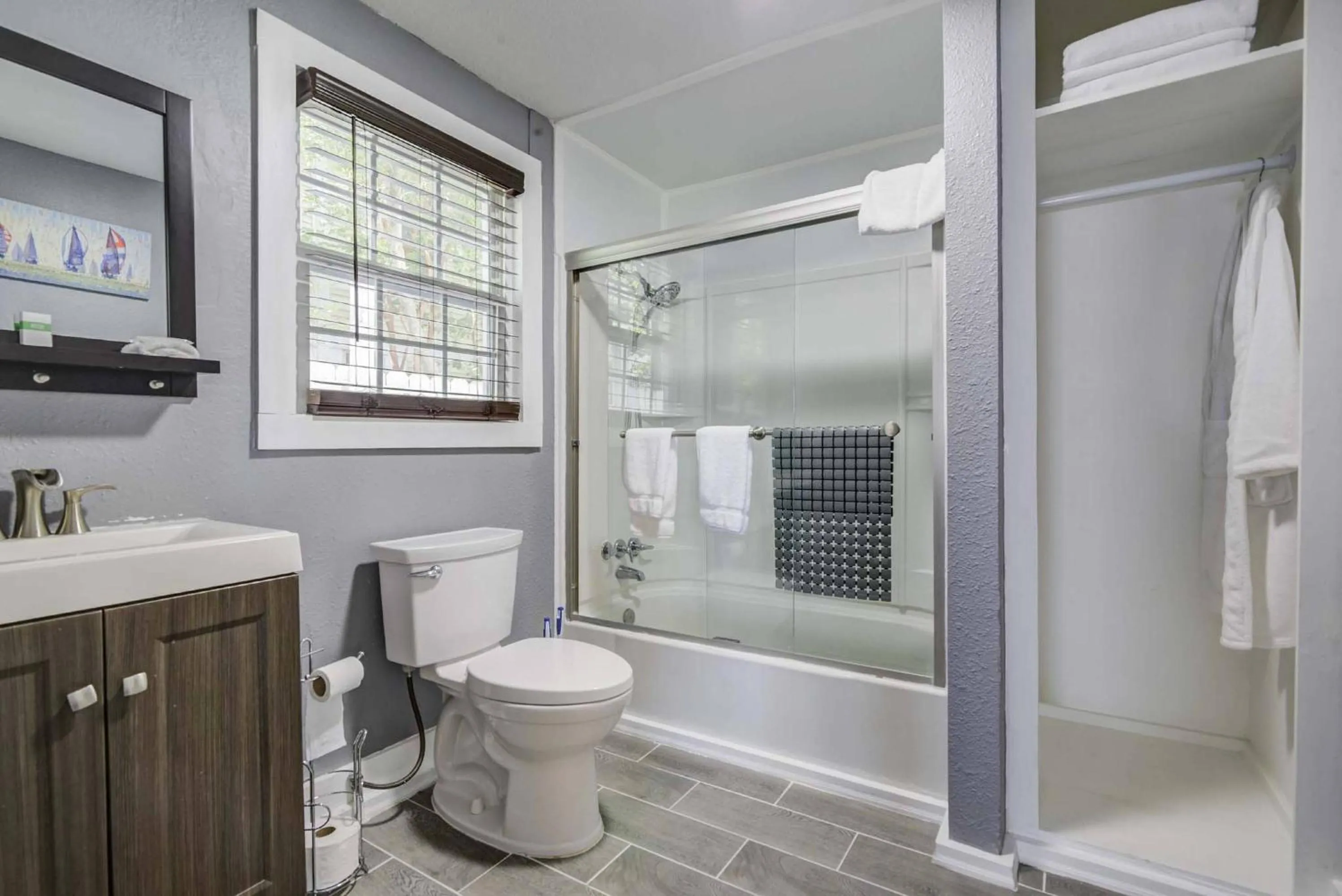 Bathroom in The George Manor