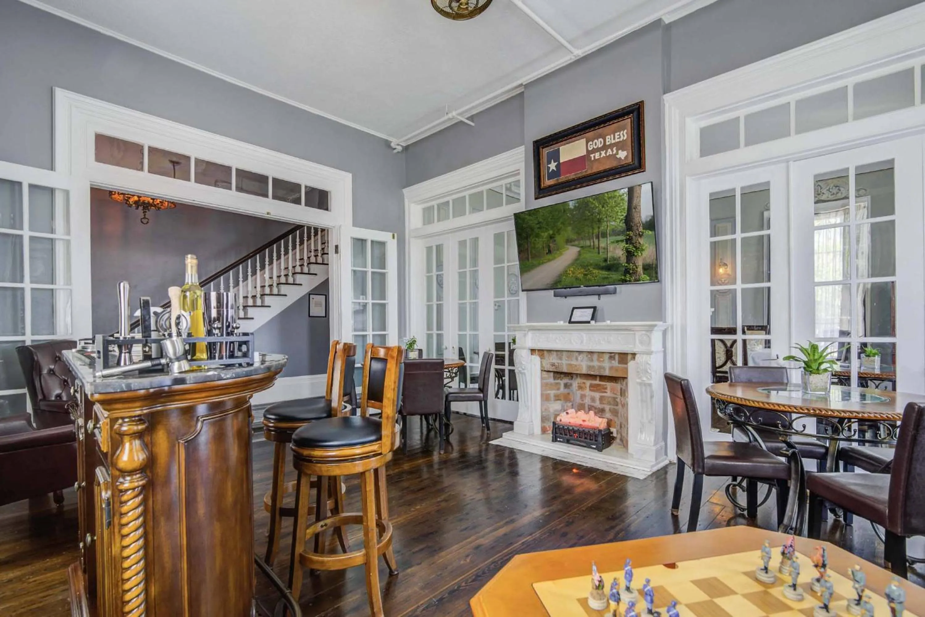 Lounge or bar in The George Manor