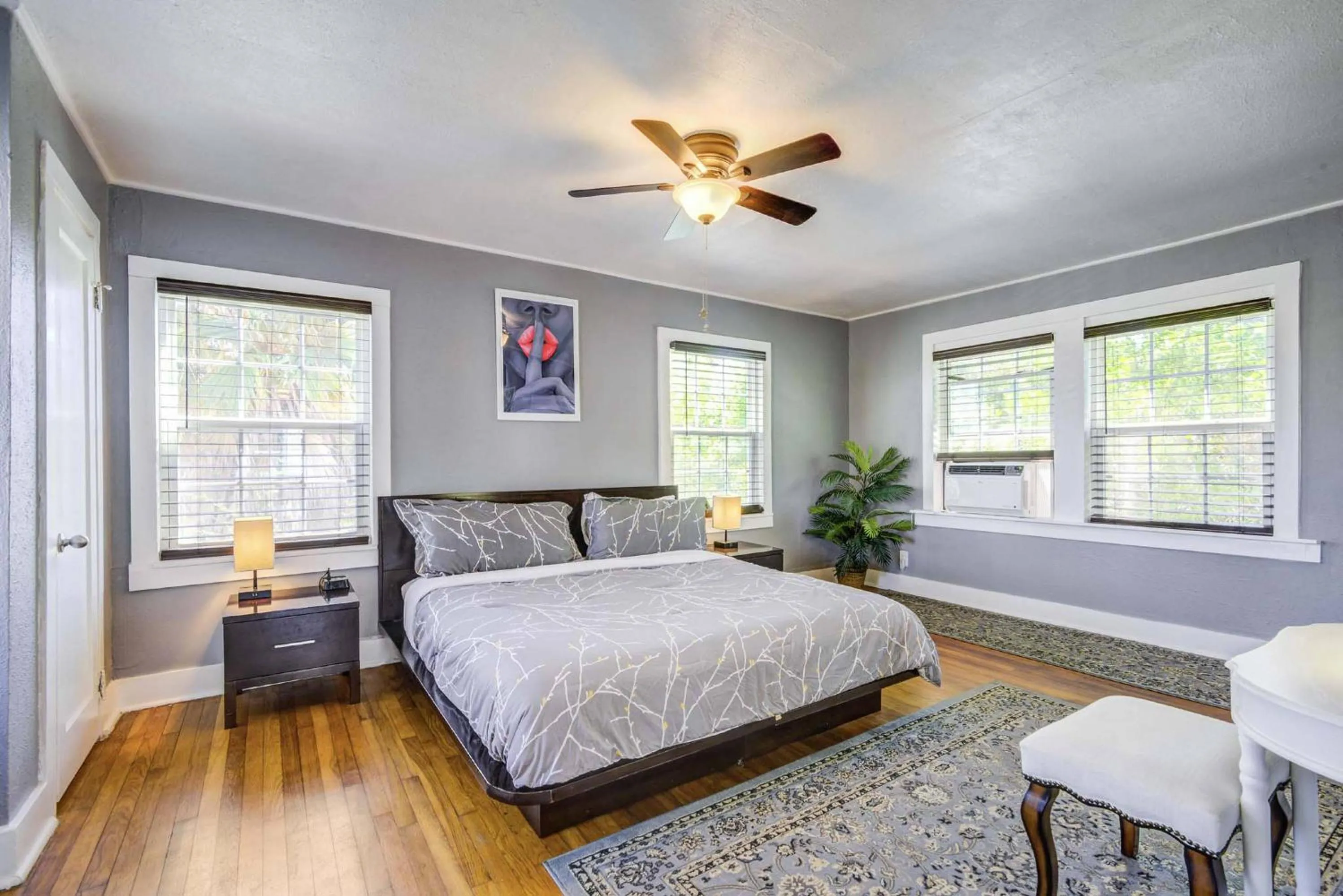 Bedroom, Bed in The George Manor