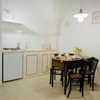 Kitchen or kitchenette in Villaggio In Case Sparse Nel Centro Storico