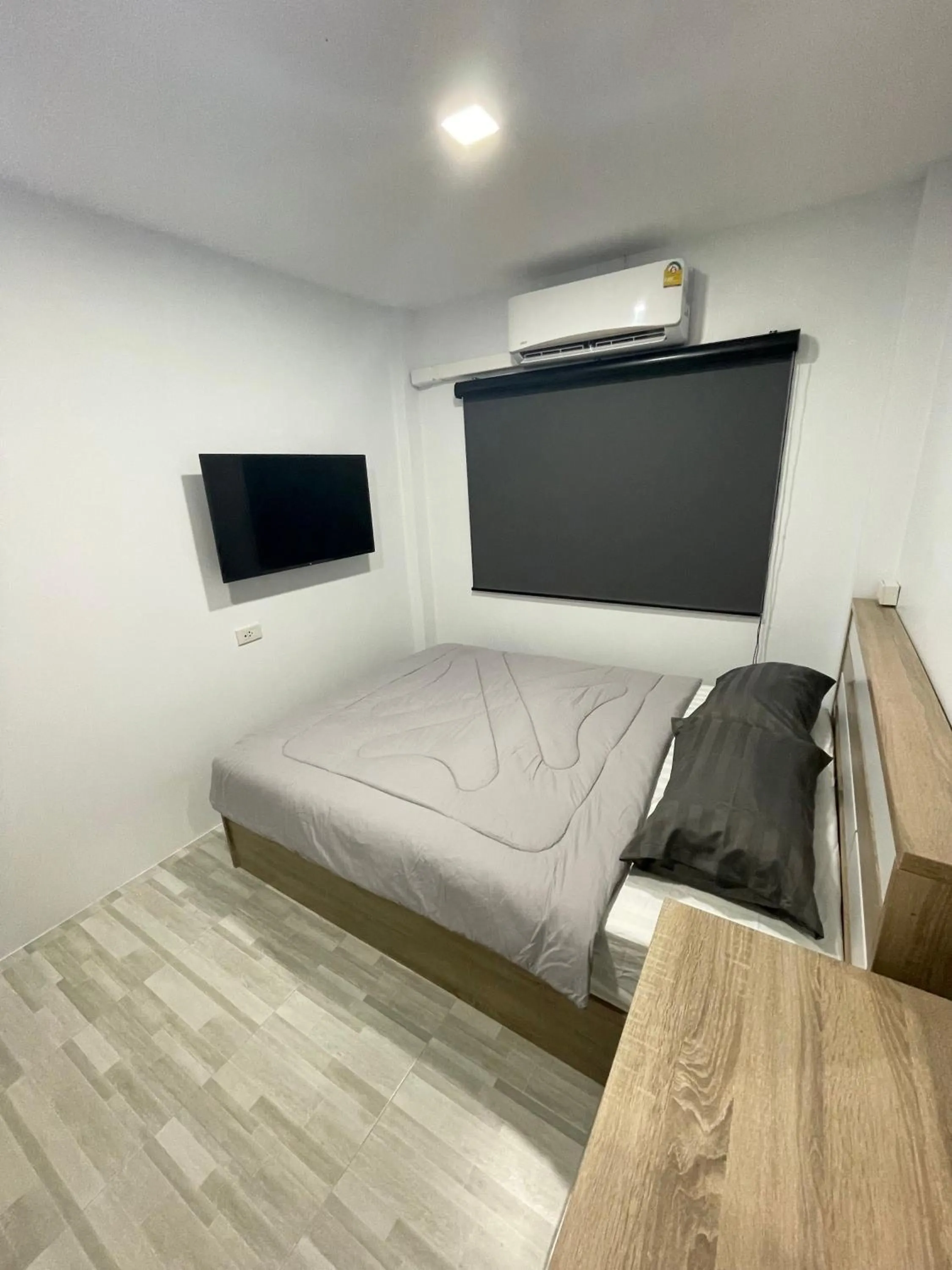 Bed in Garden Beach Sea View Patong