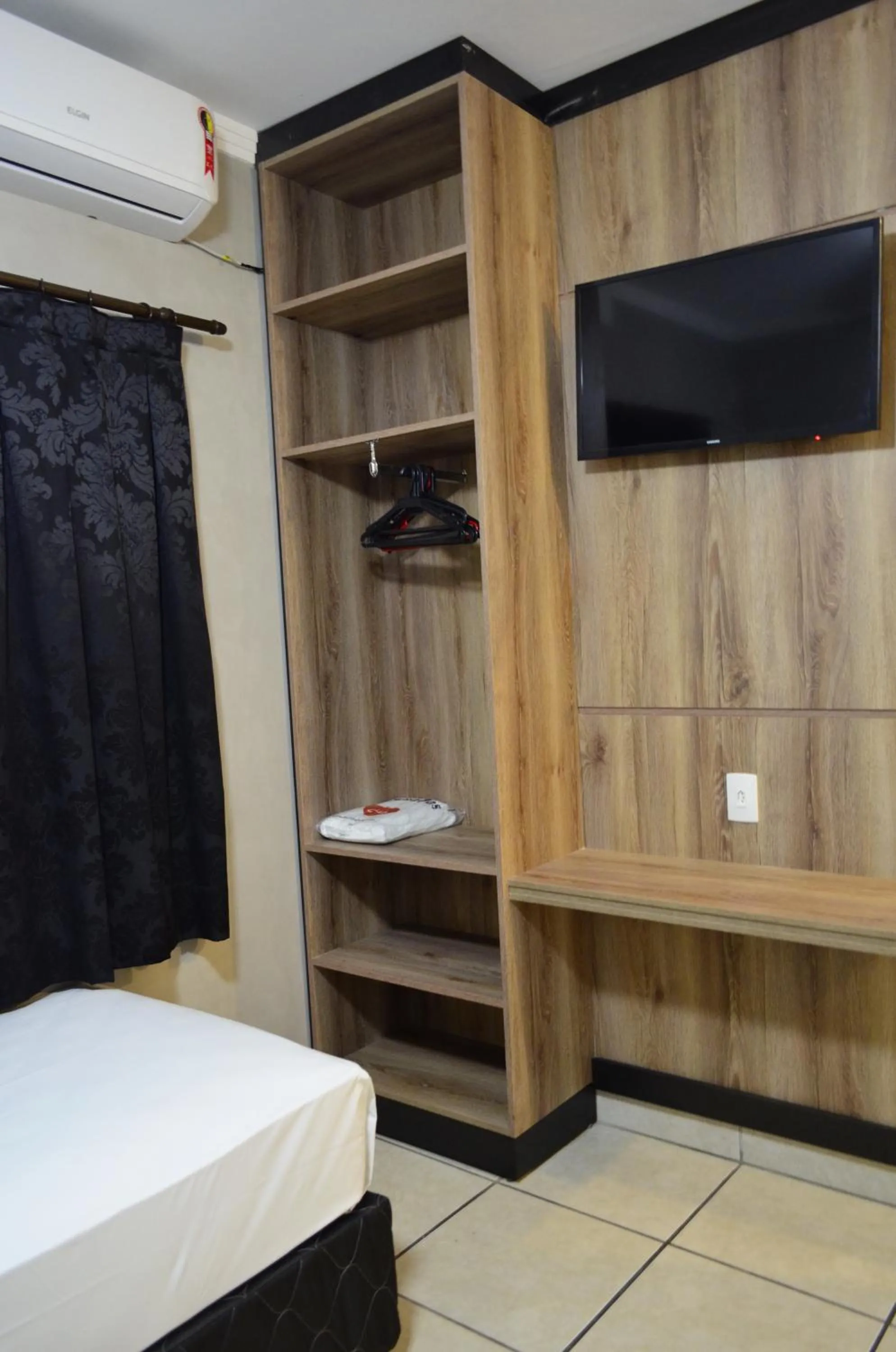 TV and multimedia, Bed in Hotel Pousadas Club