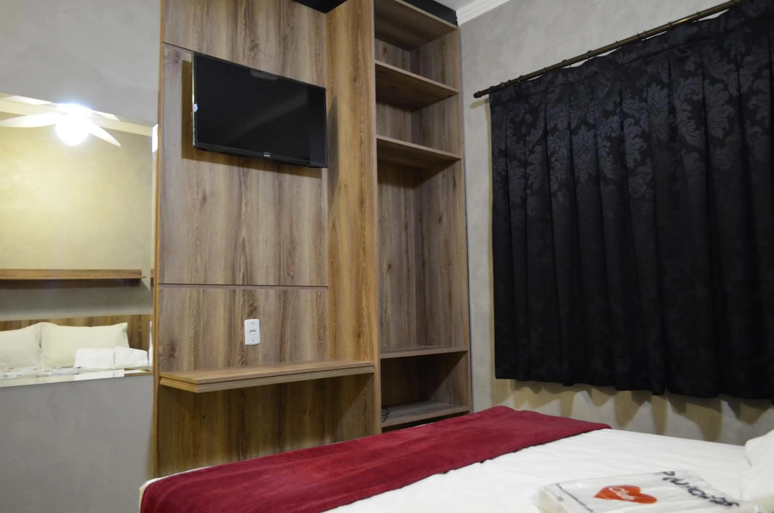 TV and multimedia, Bed in Hotel Pousadas Club
