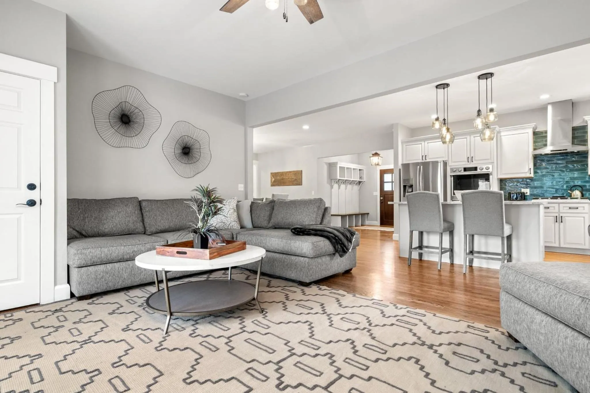 Living room in Secluded Luxury Home with Pool and Hot Tub in ASHEVILLE 15 min to Downtown