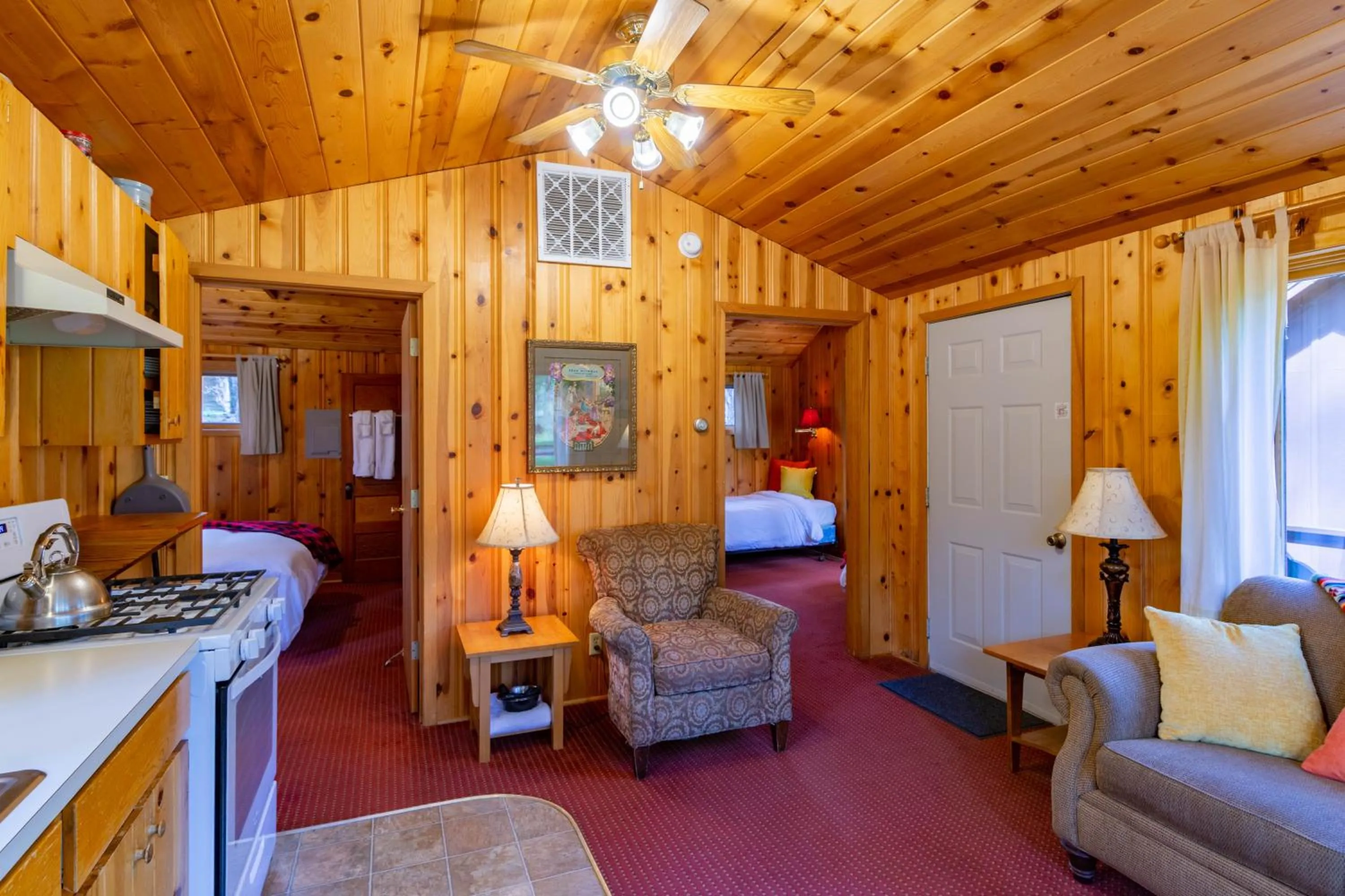 Bed in Lake Creek Lodge