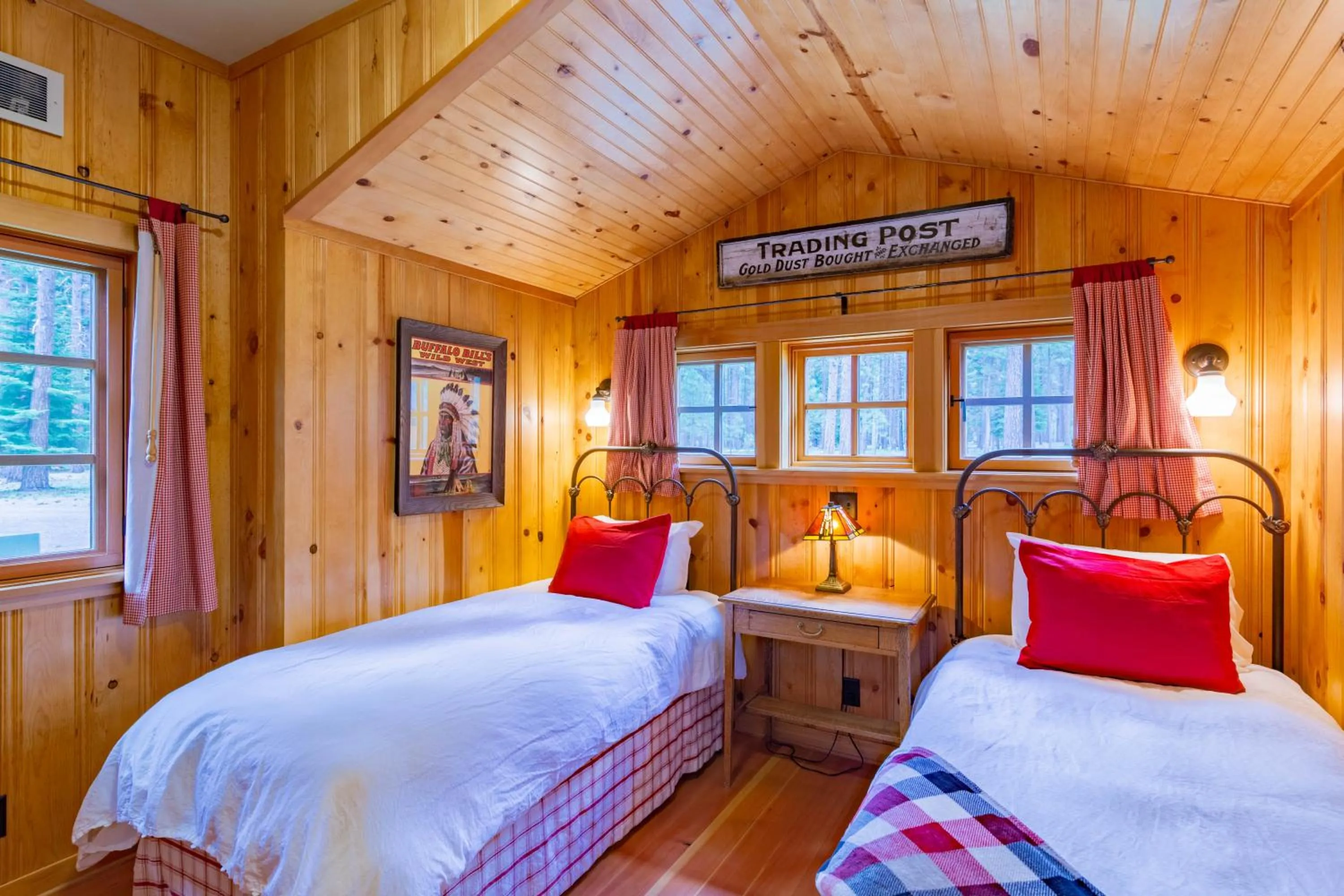 Bed in Lake Creek Lodge