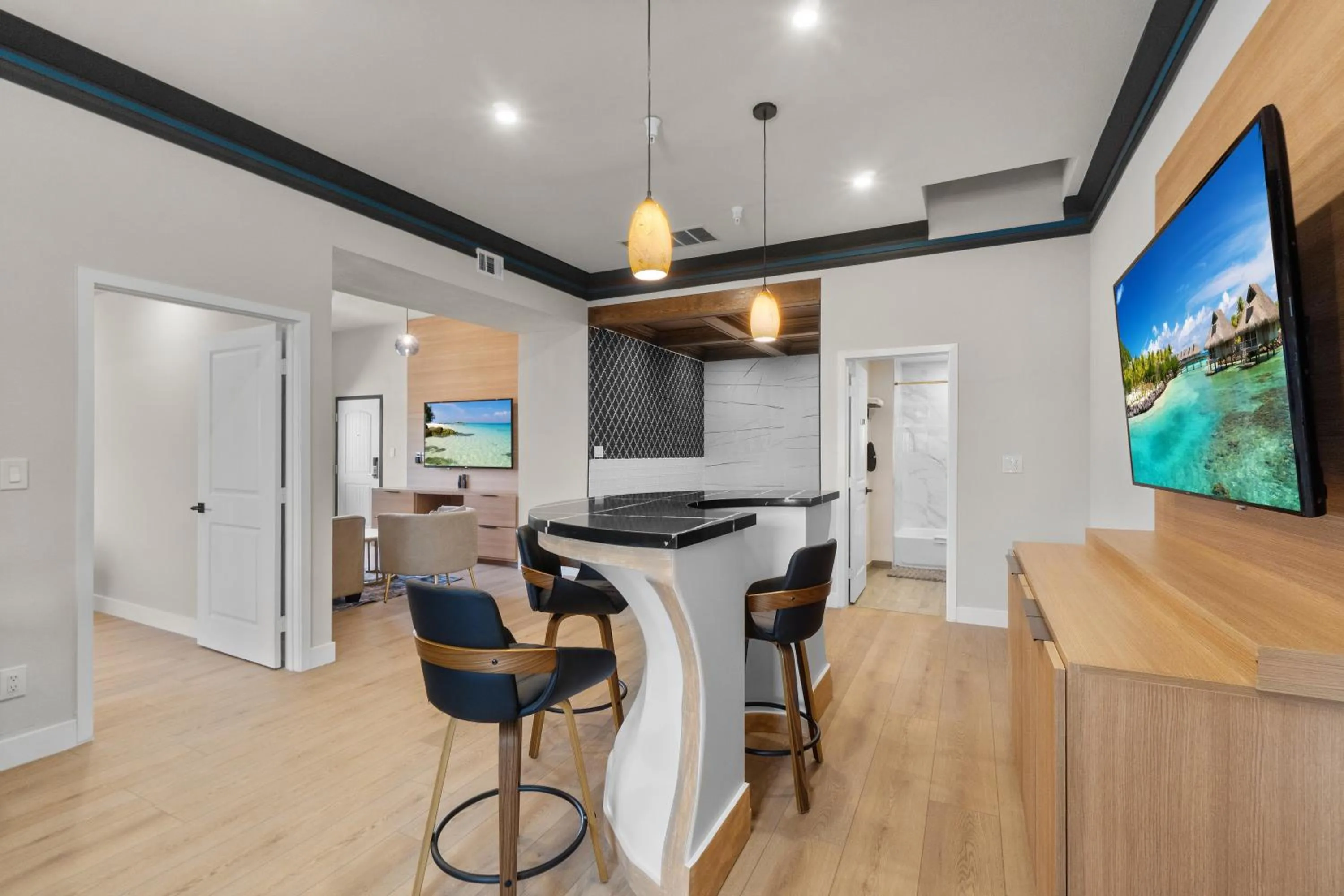 minibar in Aspire Inn Studios & Spas