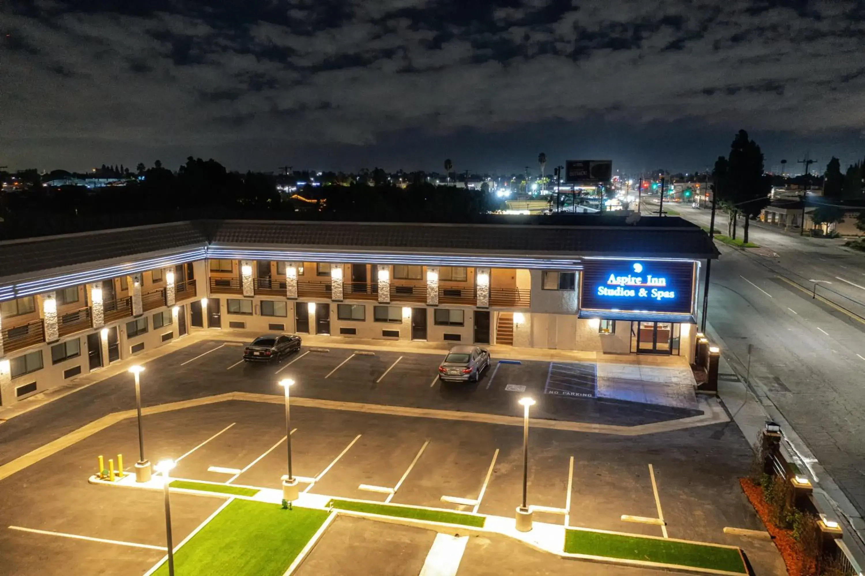 Property building in Aspire Inn Studios & Spas Property building in Aspire Inn Studios & Spas