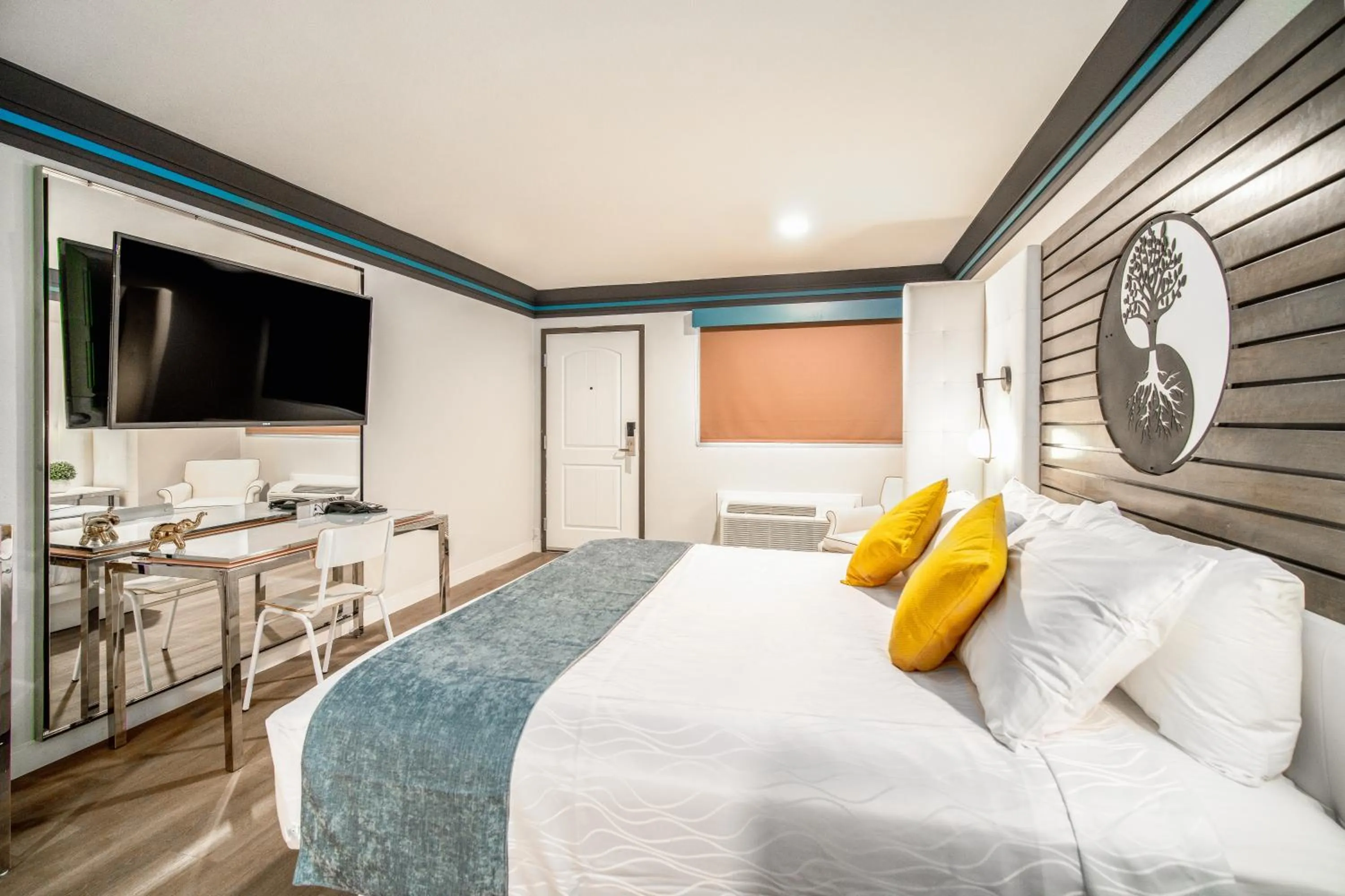 Bed in Aspire Inn Studios & Spas