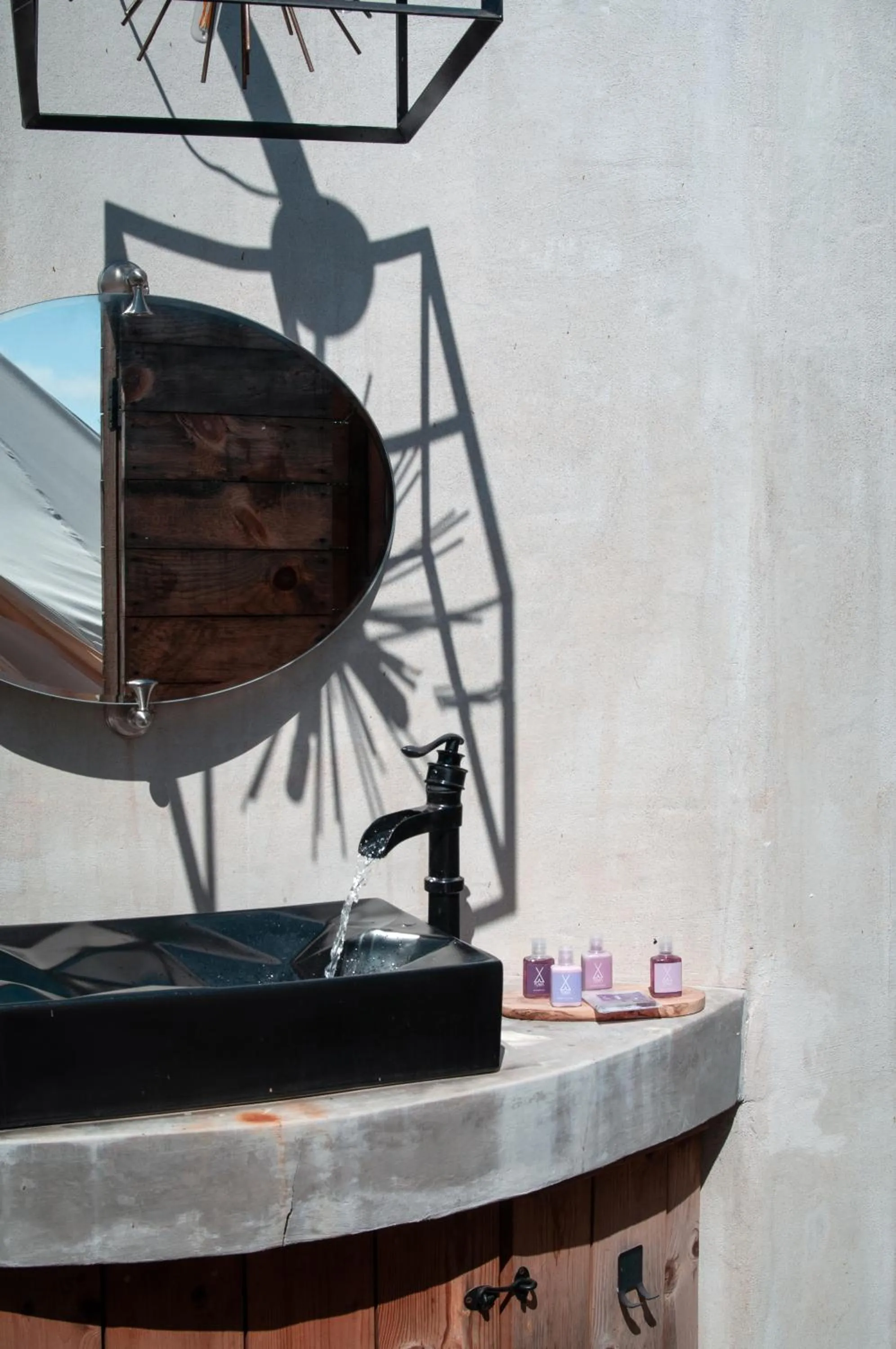 Glamping Valle de Guadalupe with Private Bathrooms by YUMA Resort