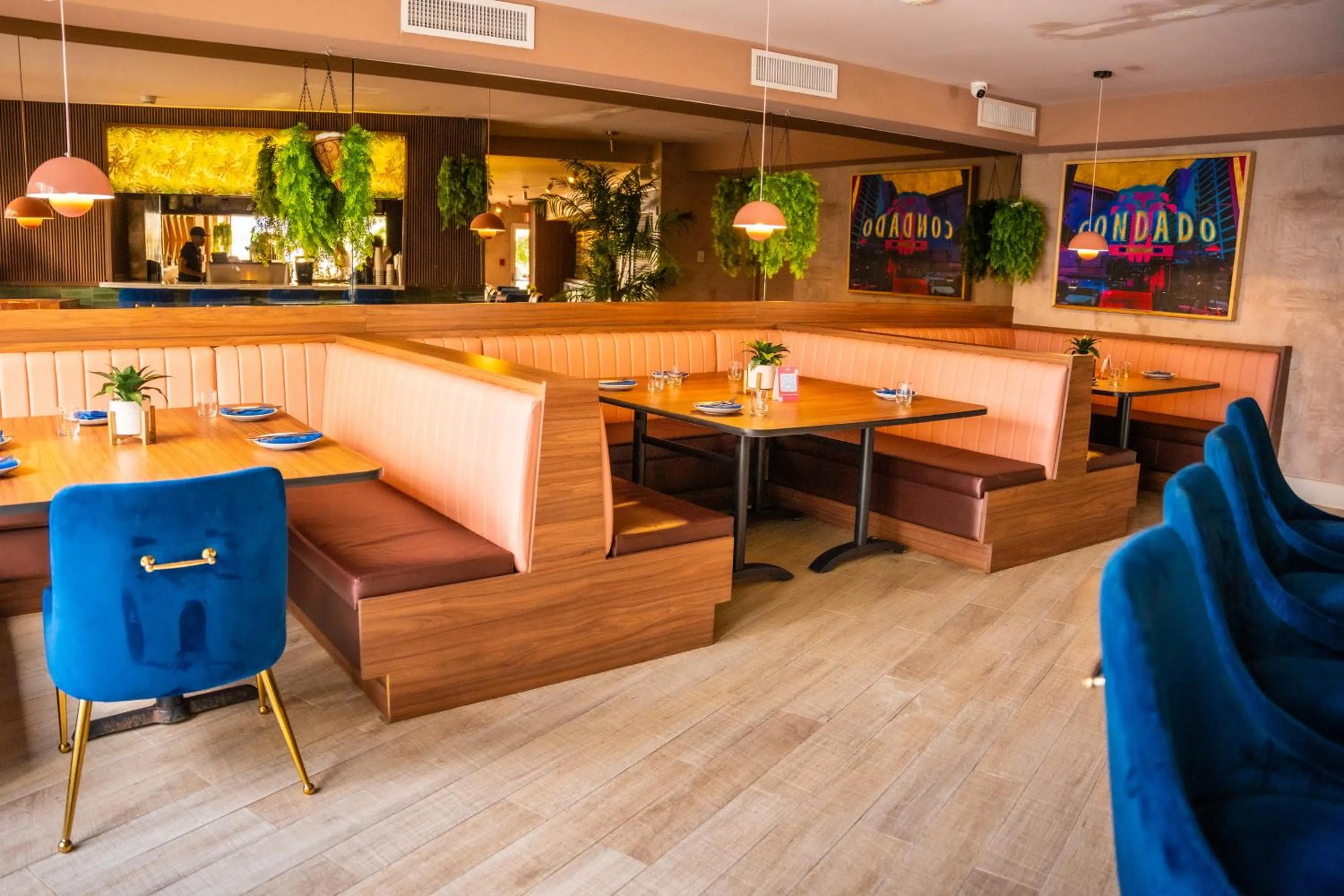 Restaurant/places to eat in Abitta Condado