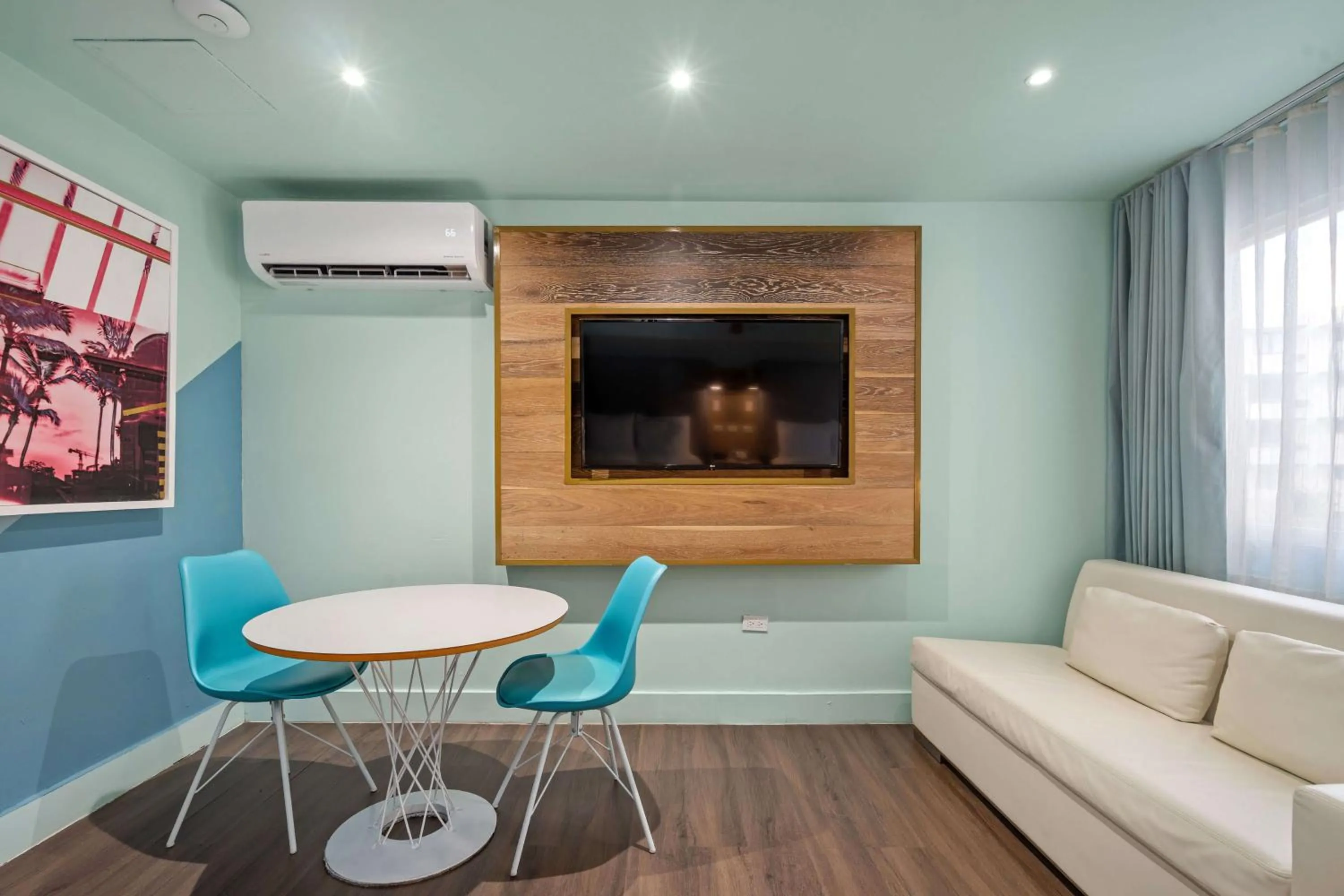 TV and multimedia in Abitta Condado