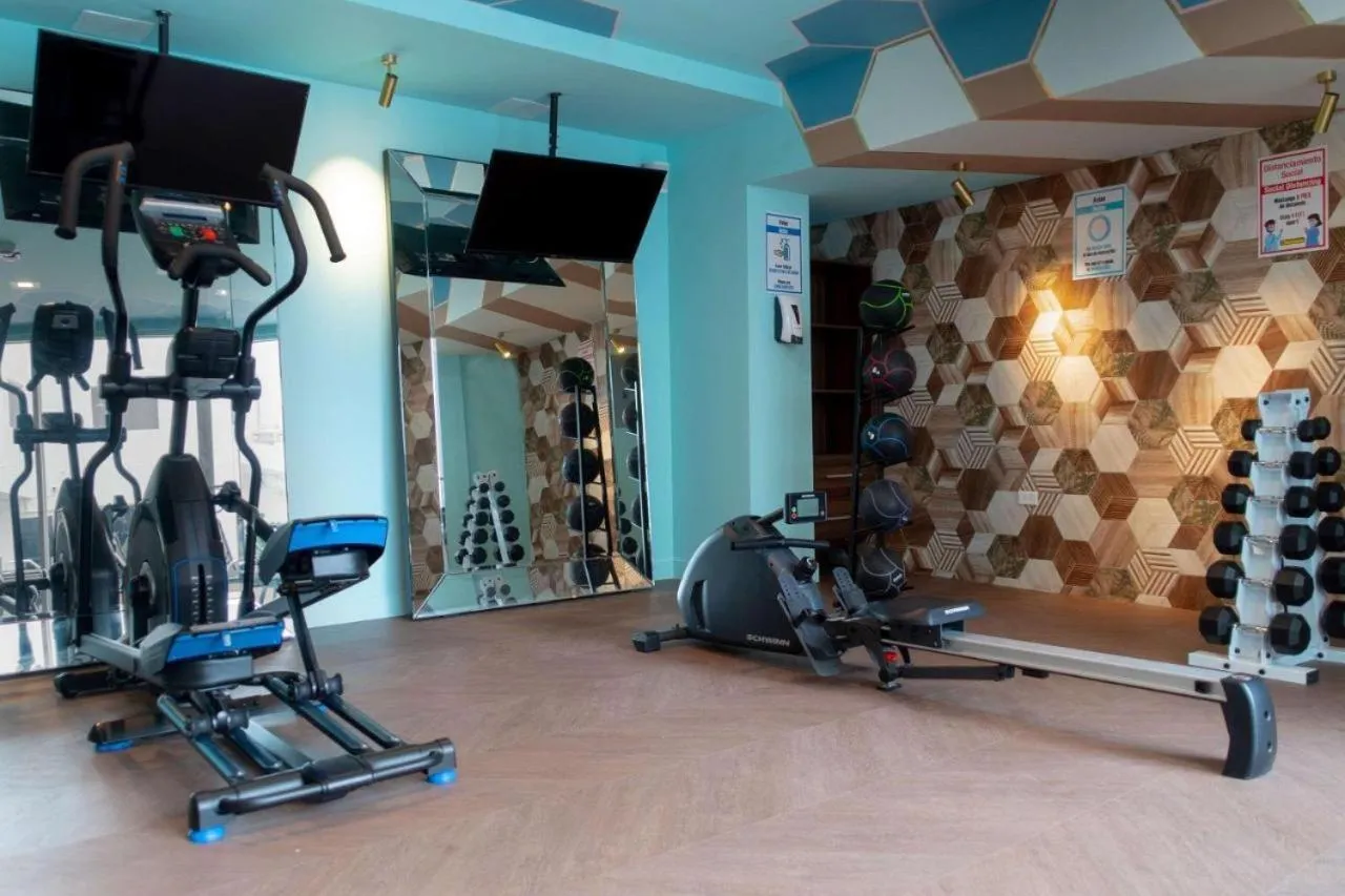Fitness centre/facilities in Canario Lagoon Hotel