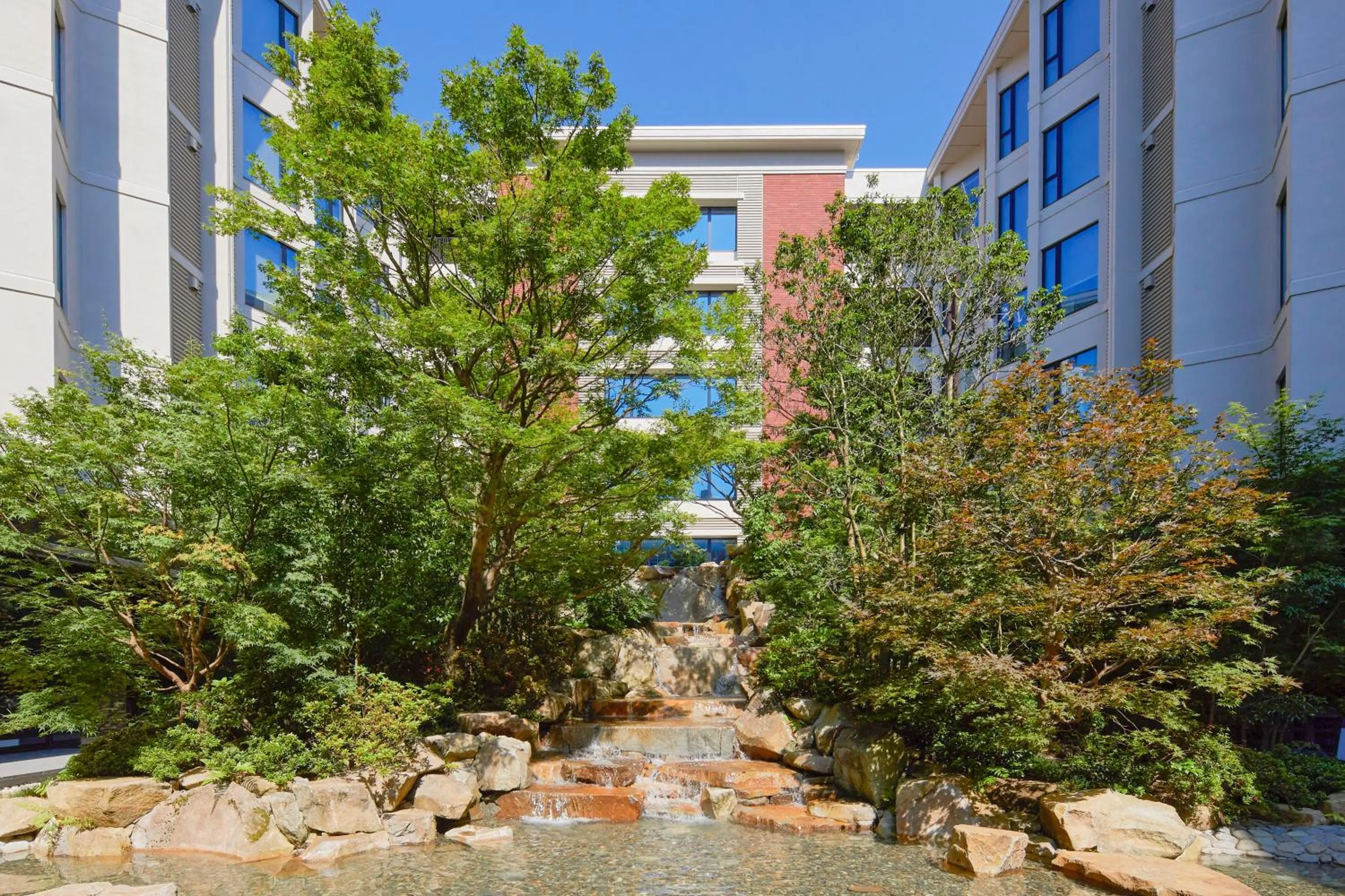 Inner courtyard view in The HOTEL SANRAKU KANAZAWA