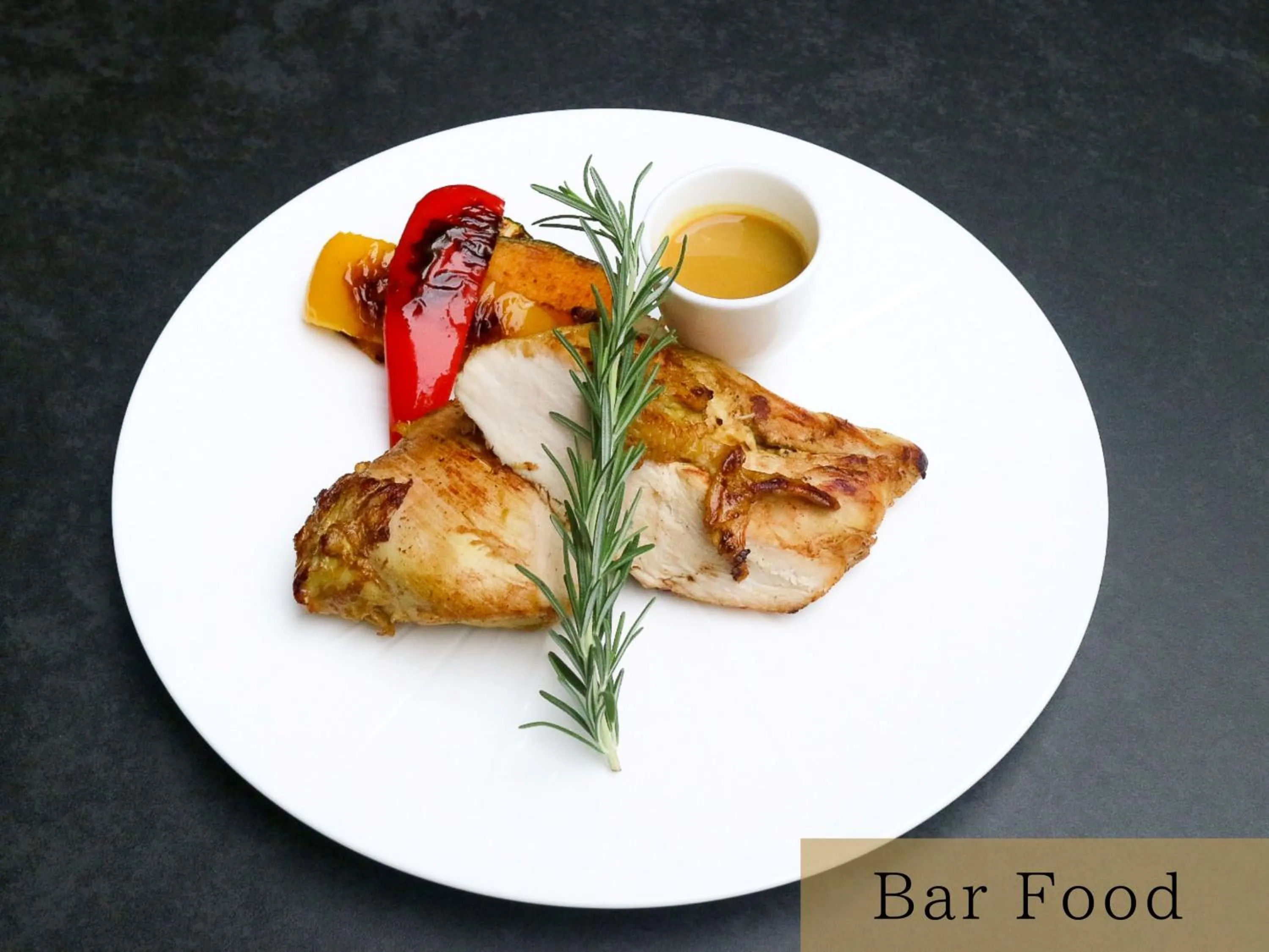 Lounge or bar in The HOTEL SANRAKU KANAZAWA