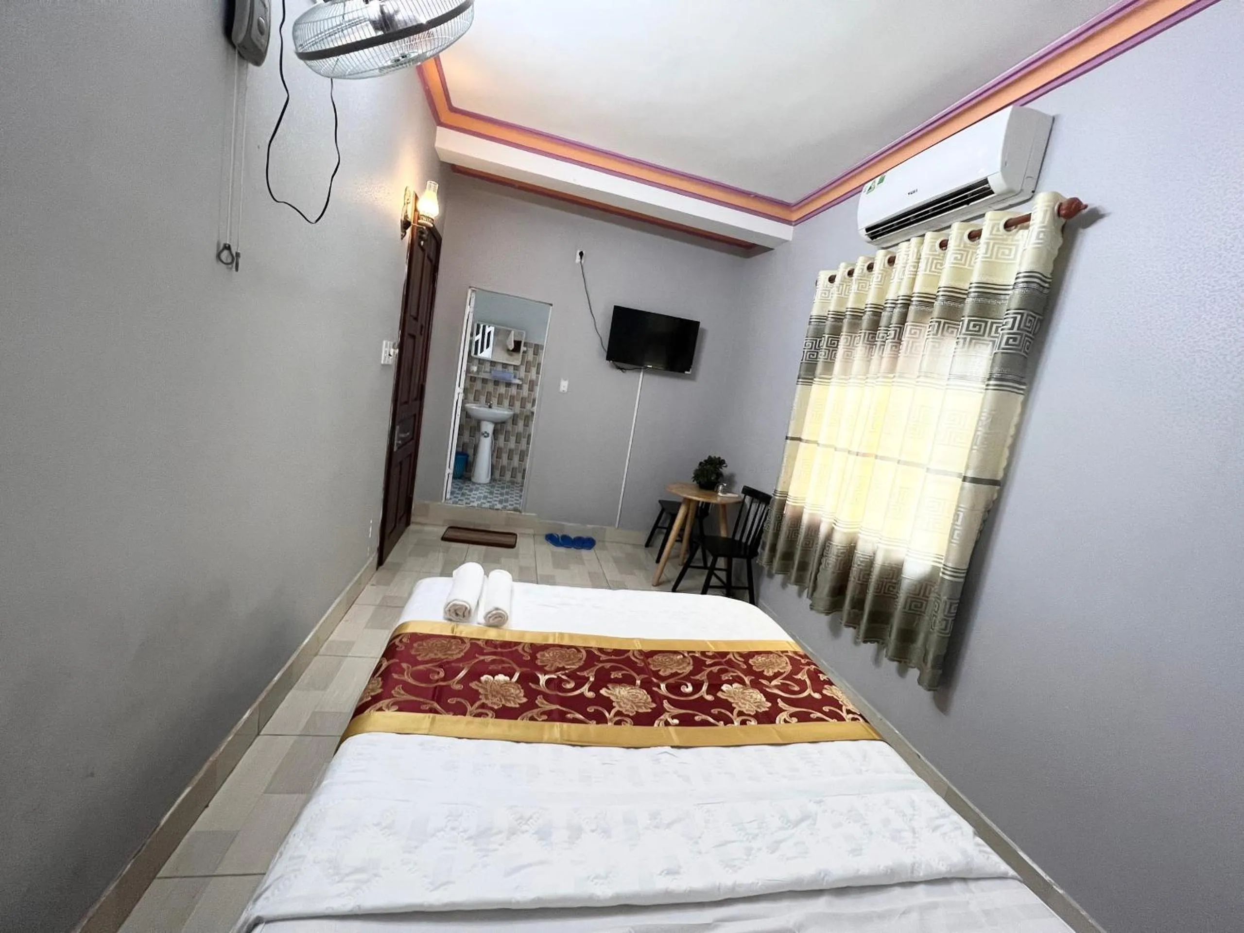 Bed in Nhà Nghỉ Hồng Trang - Thủ Dầu Một