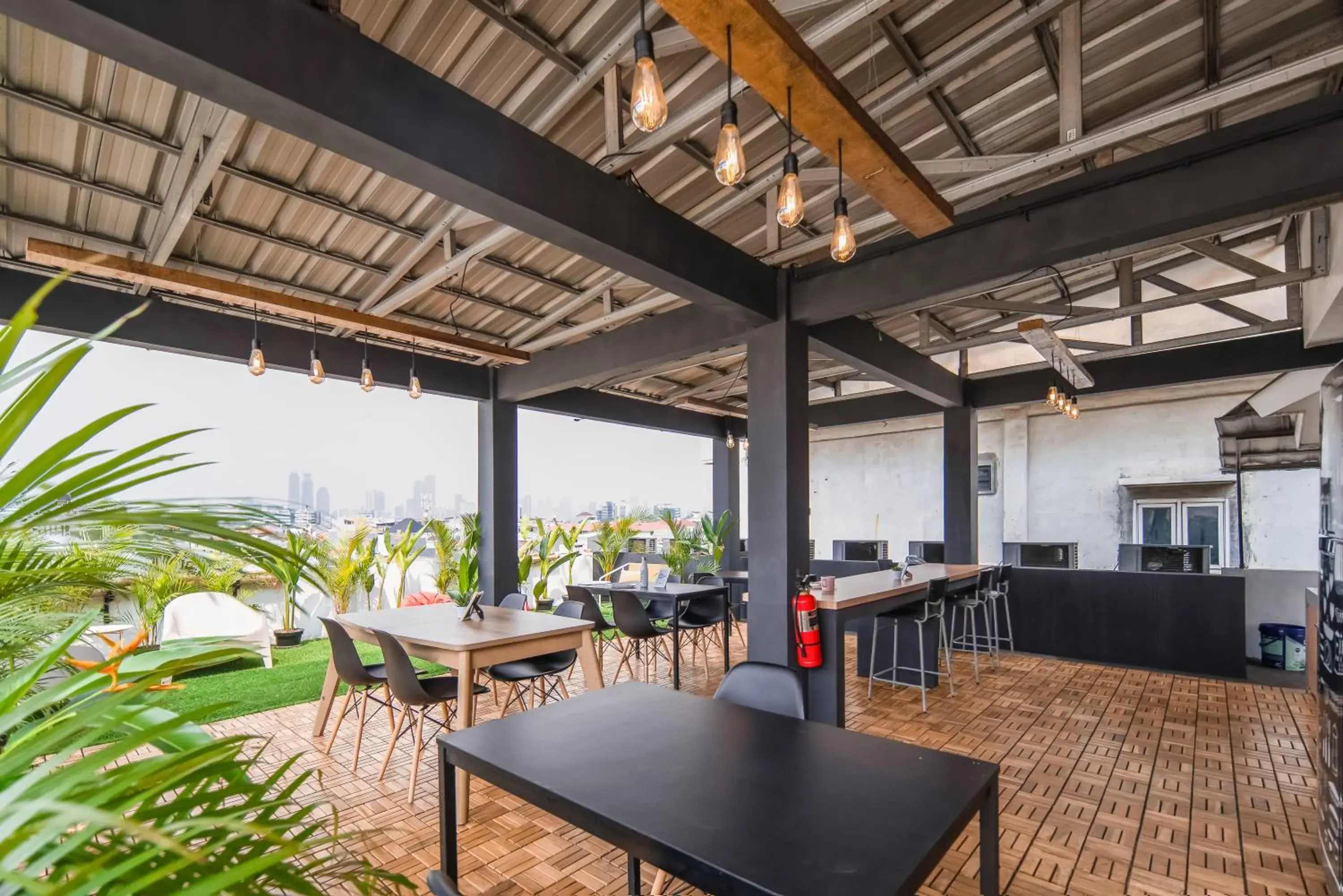 Property building in Cove T63 Property building in Cove T63