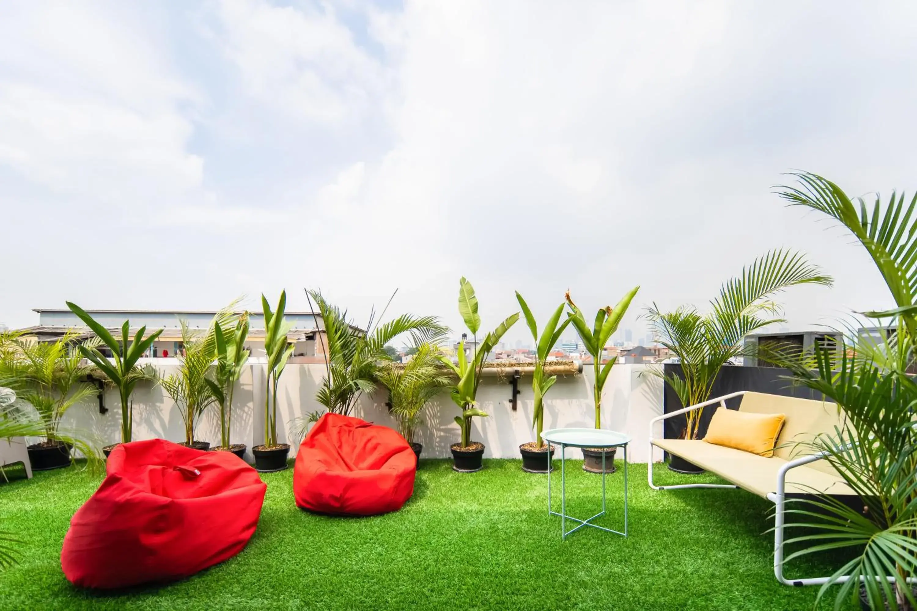 Property building in Cove T63 Property building in Cove T63