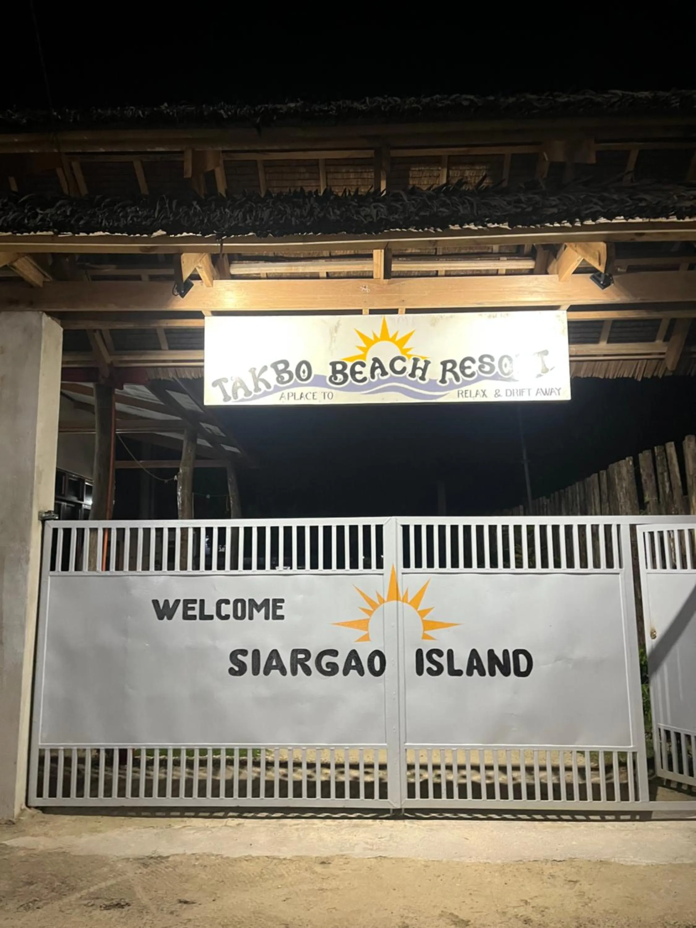 Facade/entrance in Takbo Beach Resort