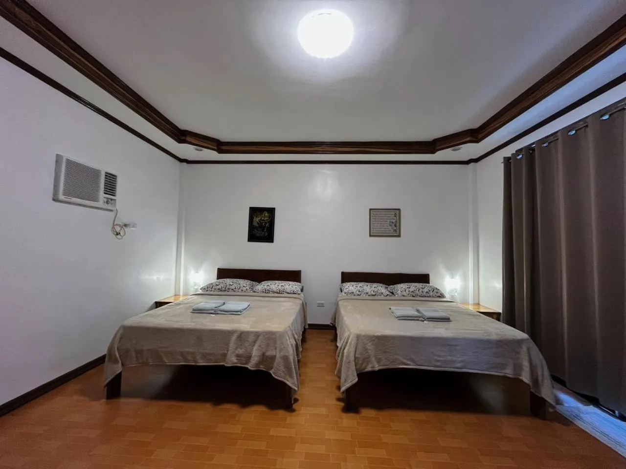 Bed in Takbo Beach Resort