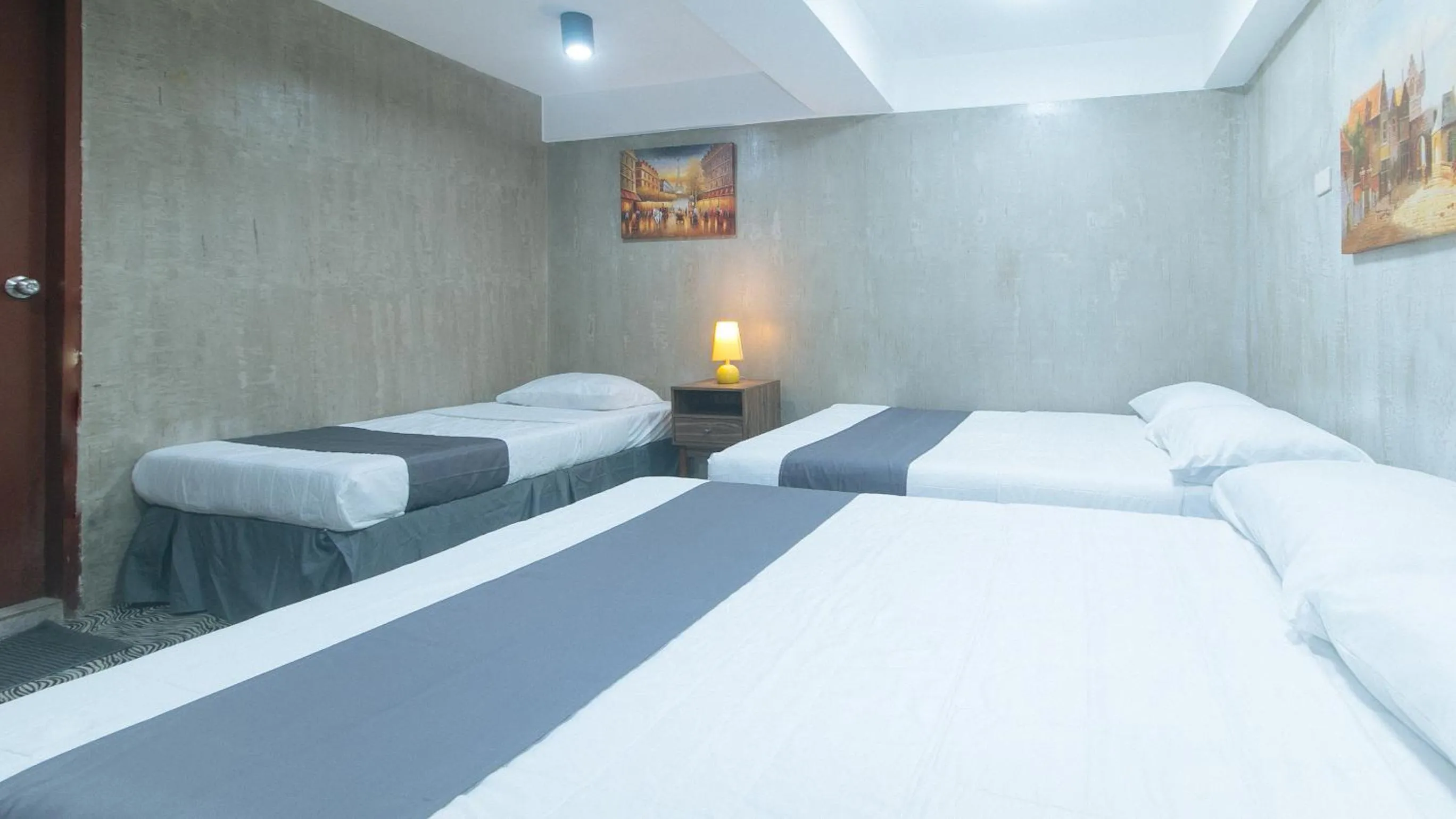 Photo of the whole room, Bed in Rcee Place by RedDoorz