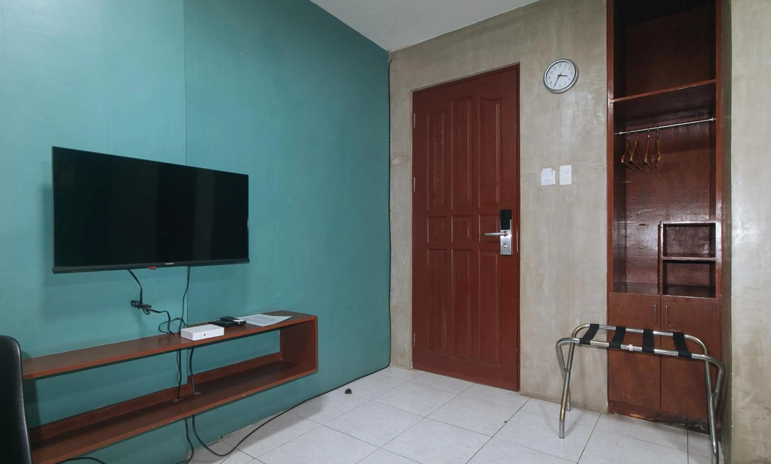 TV and multimedia in Rcee Place by RedDoorz