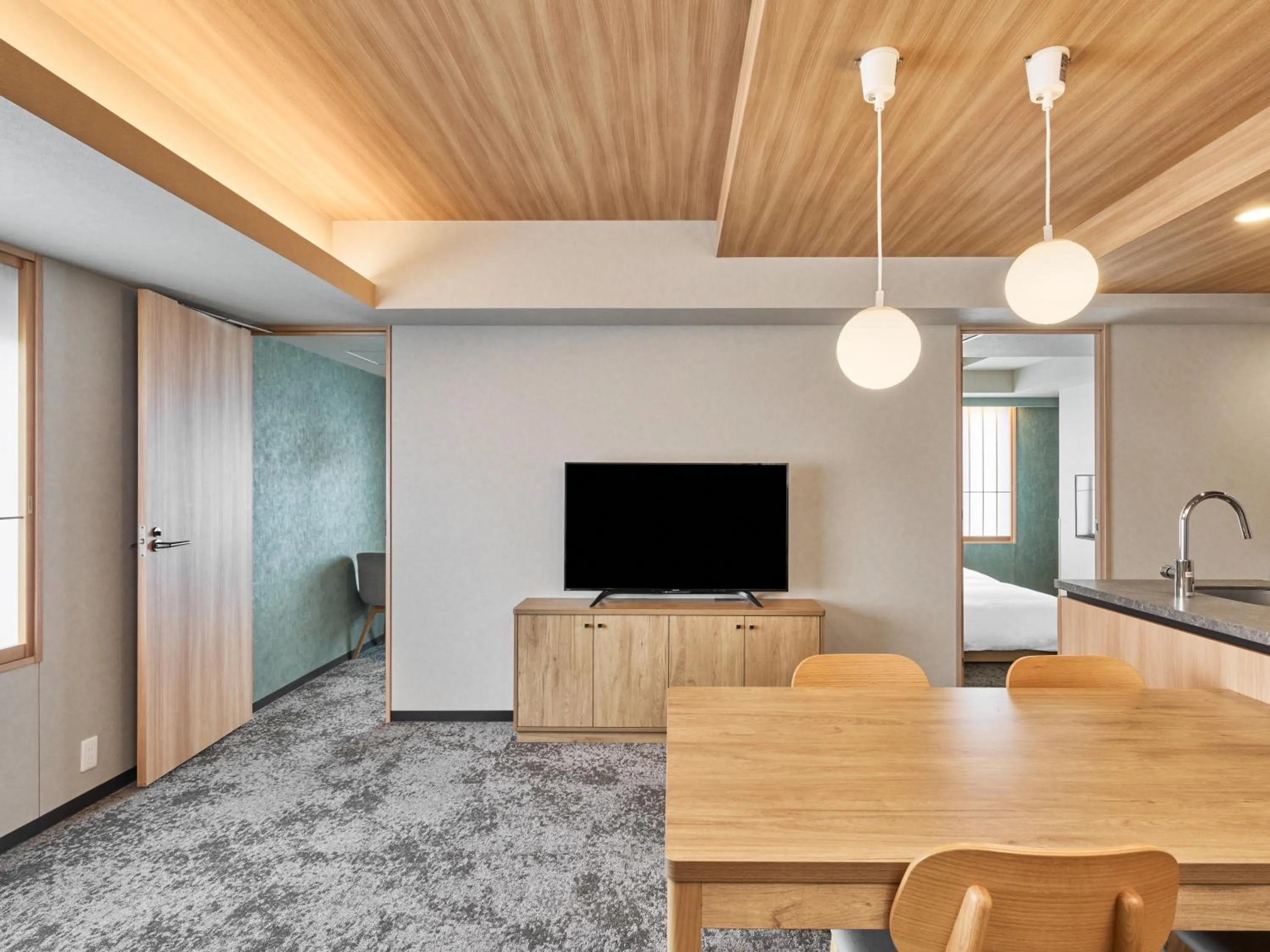 Photo of the whole room in MIMARU Tokyo Ikebukuro