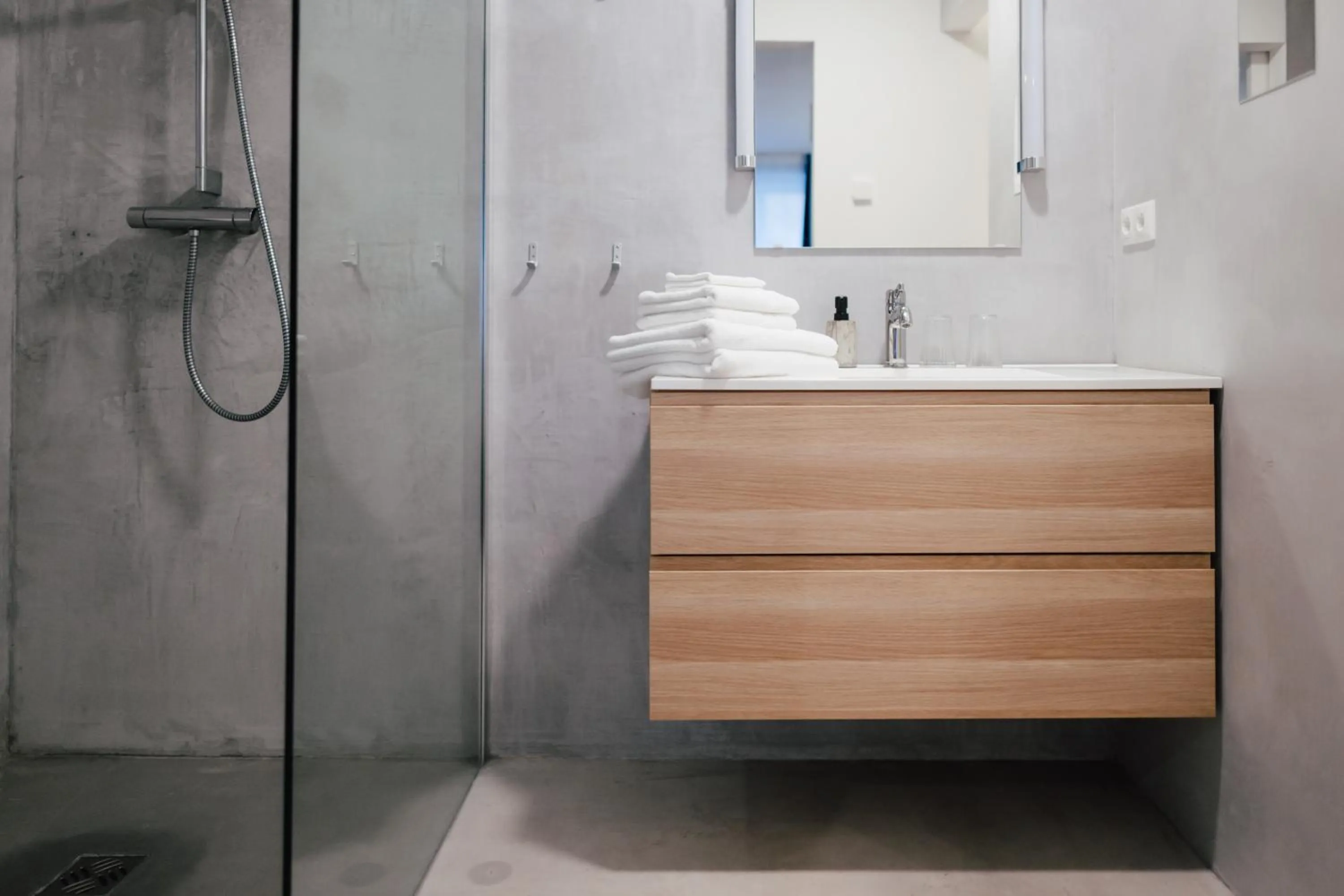 Shower in The Layhead B&B