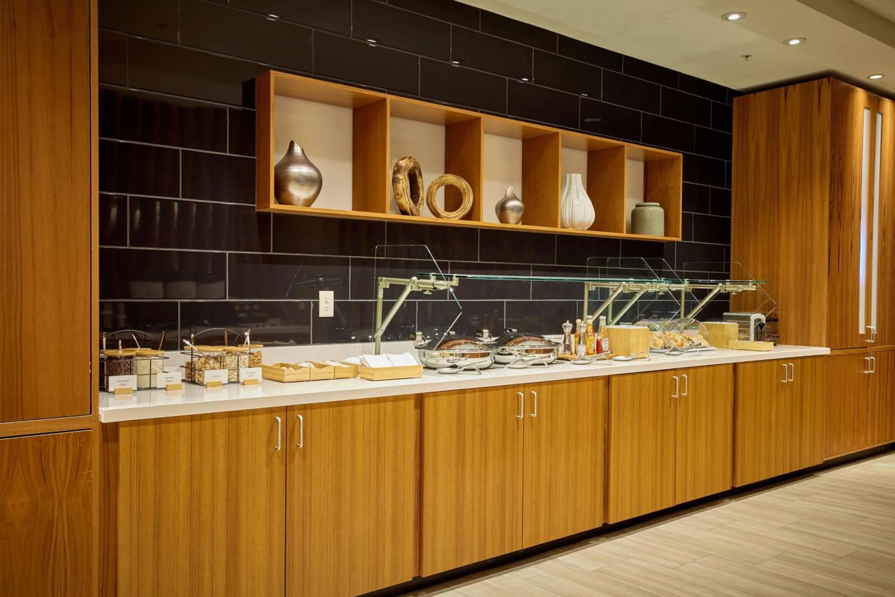 Breakfast in SpringHill Suites by Marriott Medford Airport