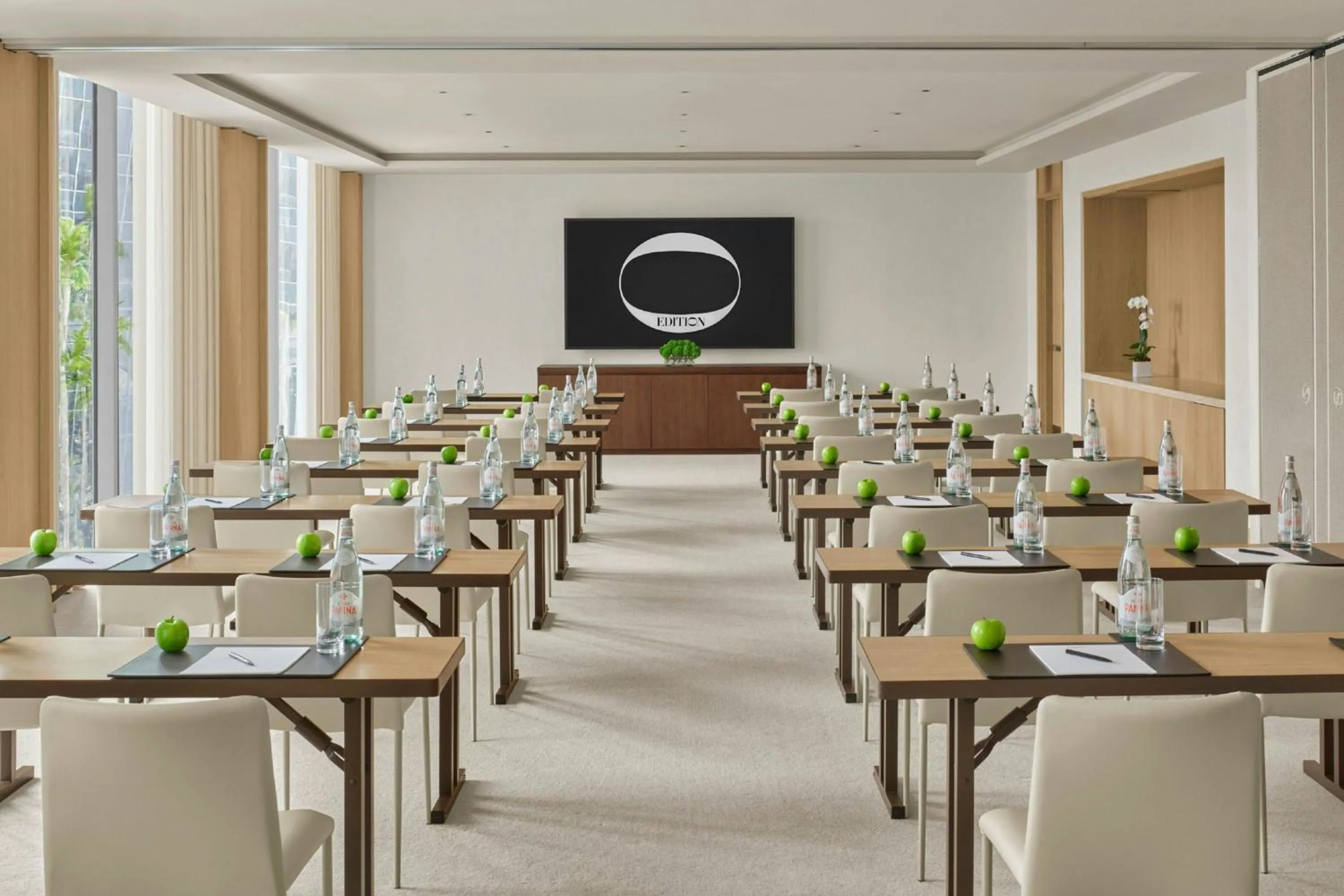 Meeting/conference room in The Tampa EDITION