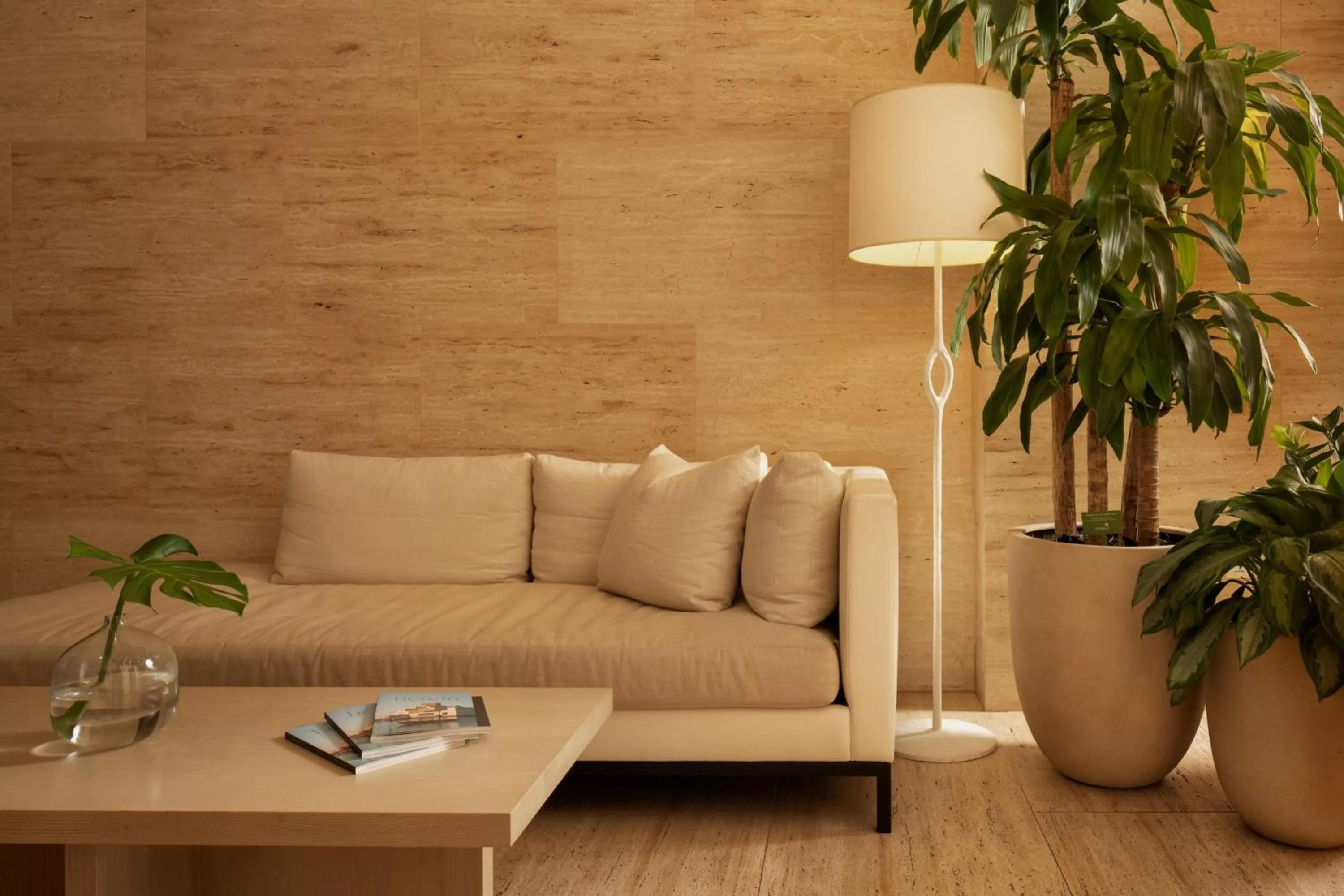 Lobby or reception in The Tampa EDITION