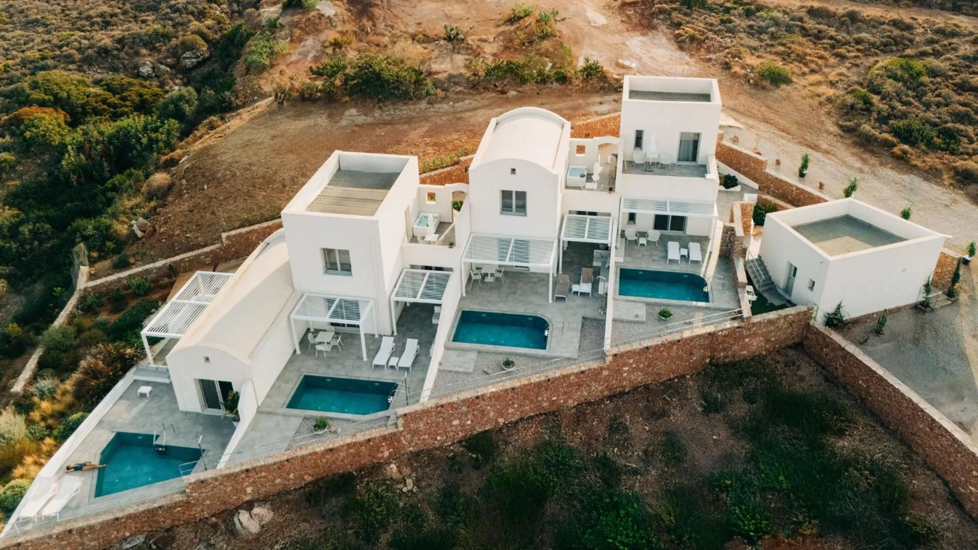 Makrikythera Luxury Suites - Private Pool or Hot Tub Suites