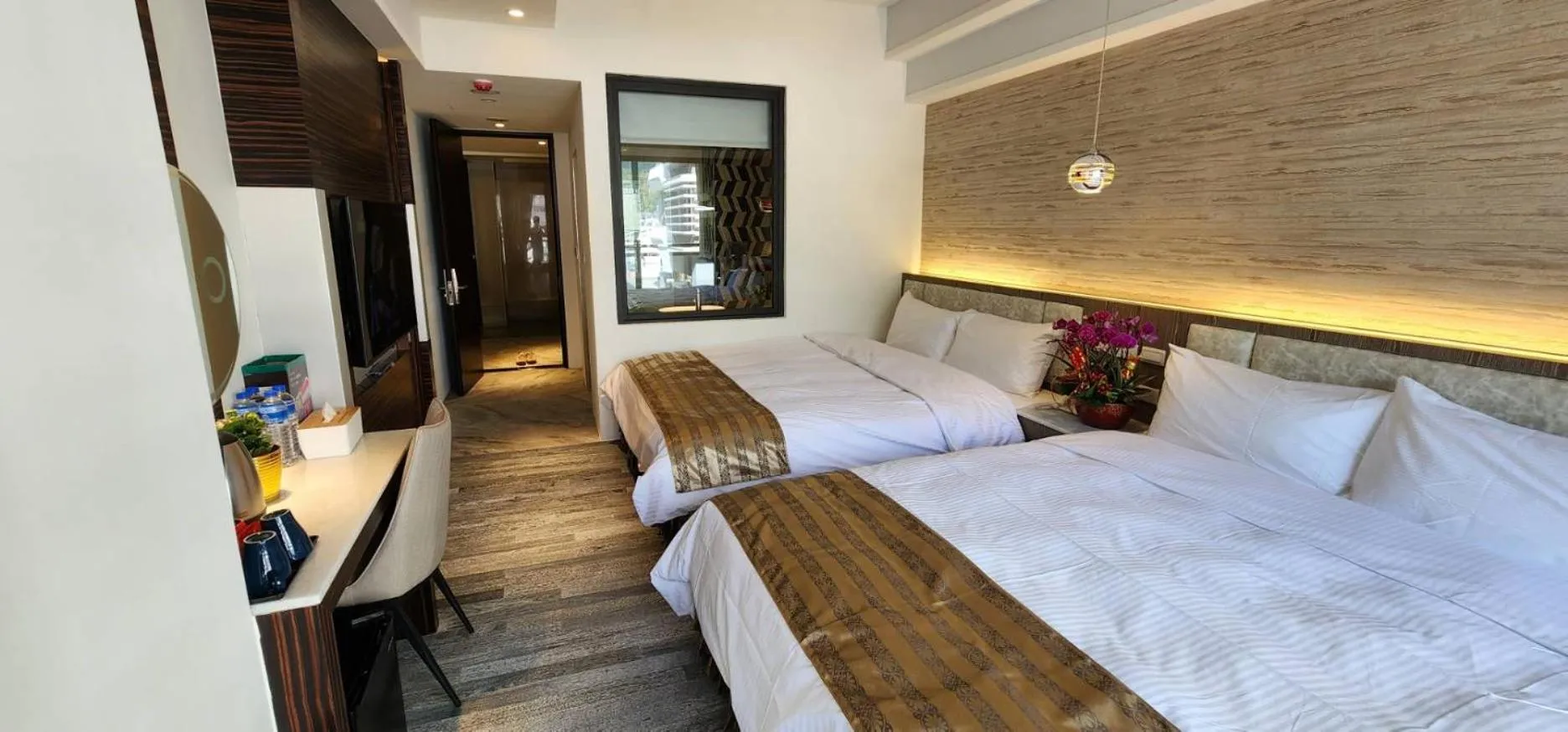 Bed in Shuian Lakeside Hotel II